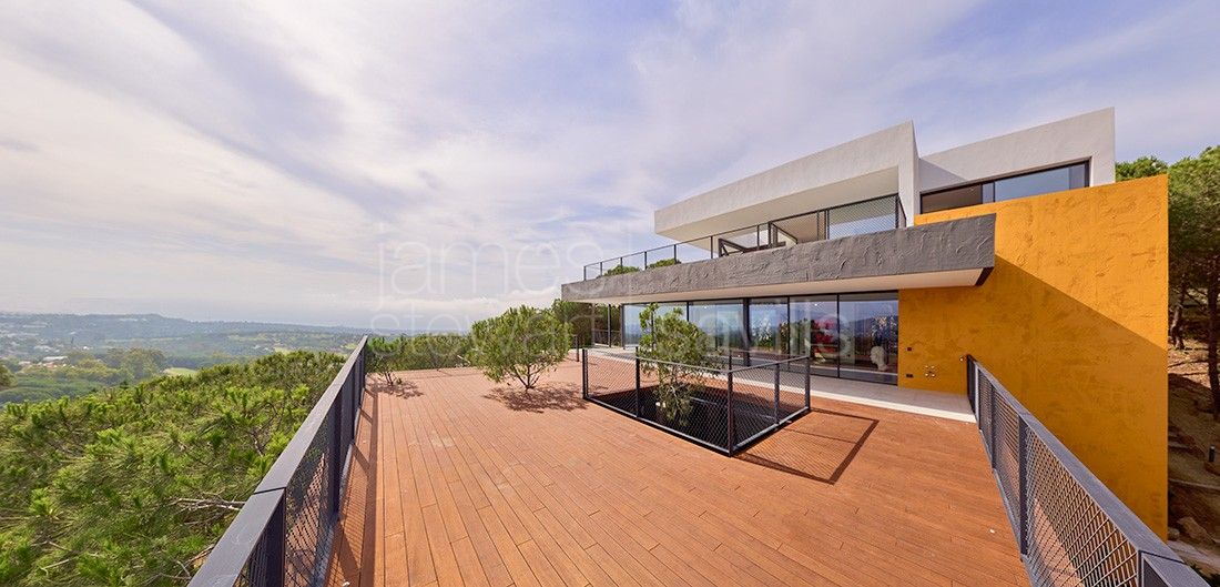 Villa vanguardista a estrenar en Almenara con espectaculares vistas hacia el mar