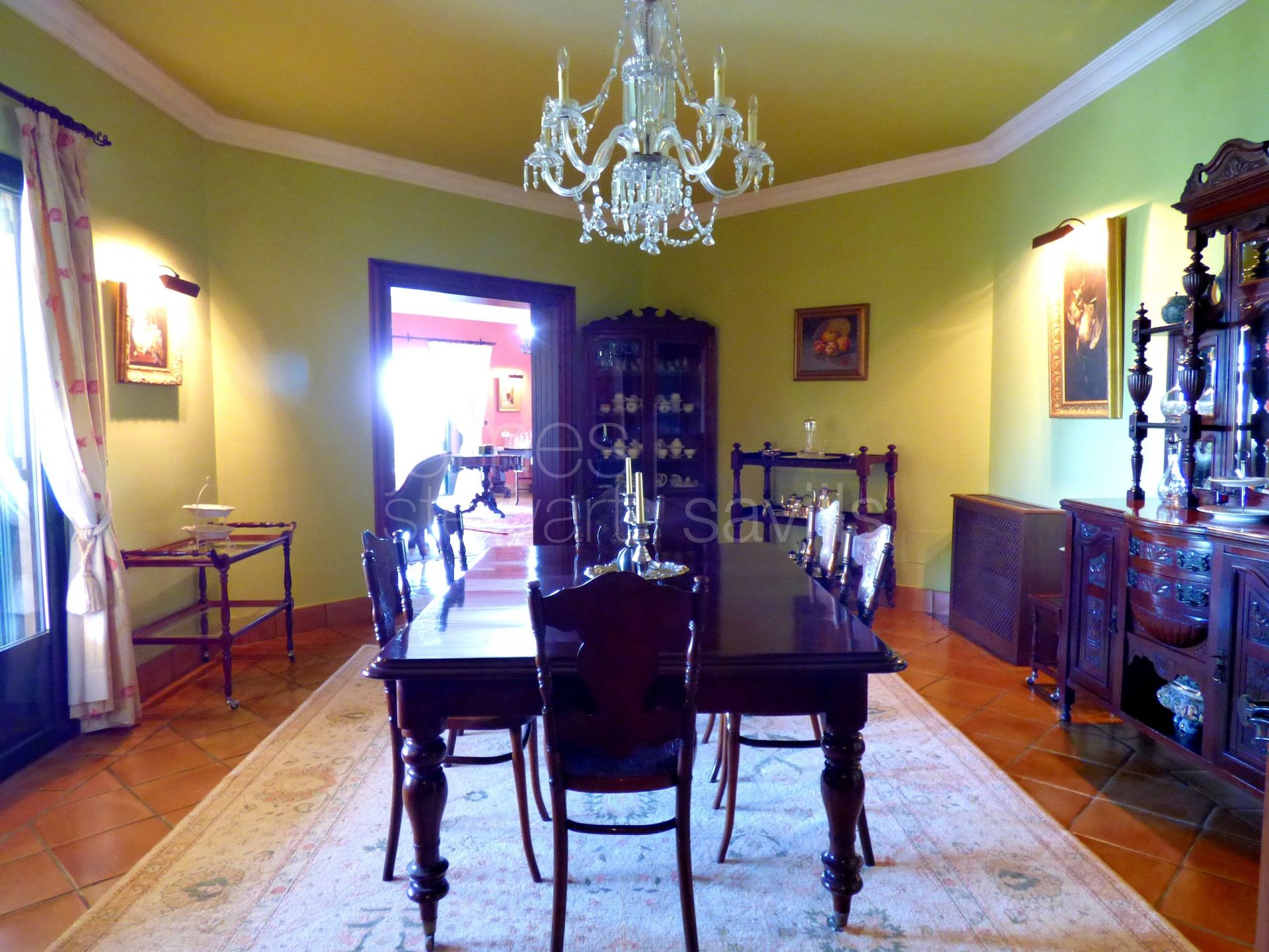 Excelente villa de altísima calidad con vistas panorámicas pero a la vez mucha privacidad