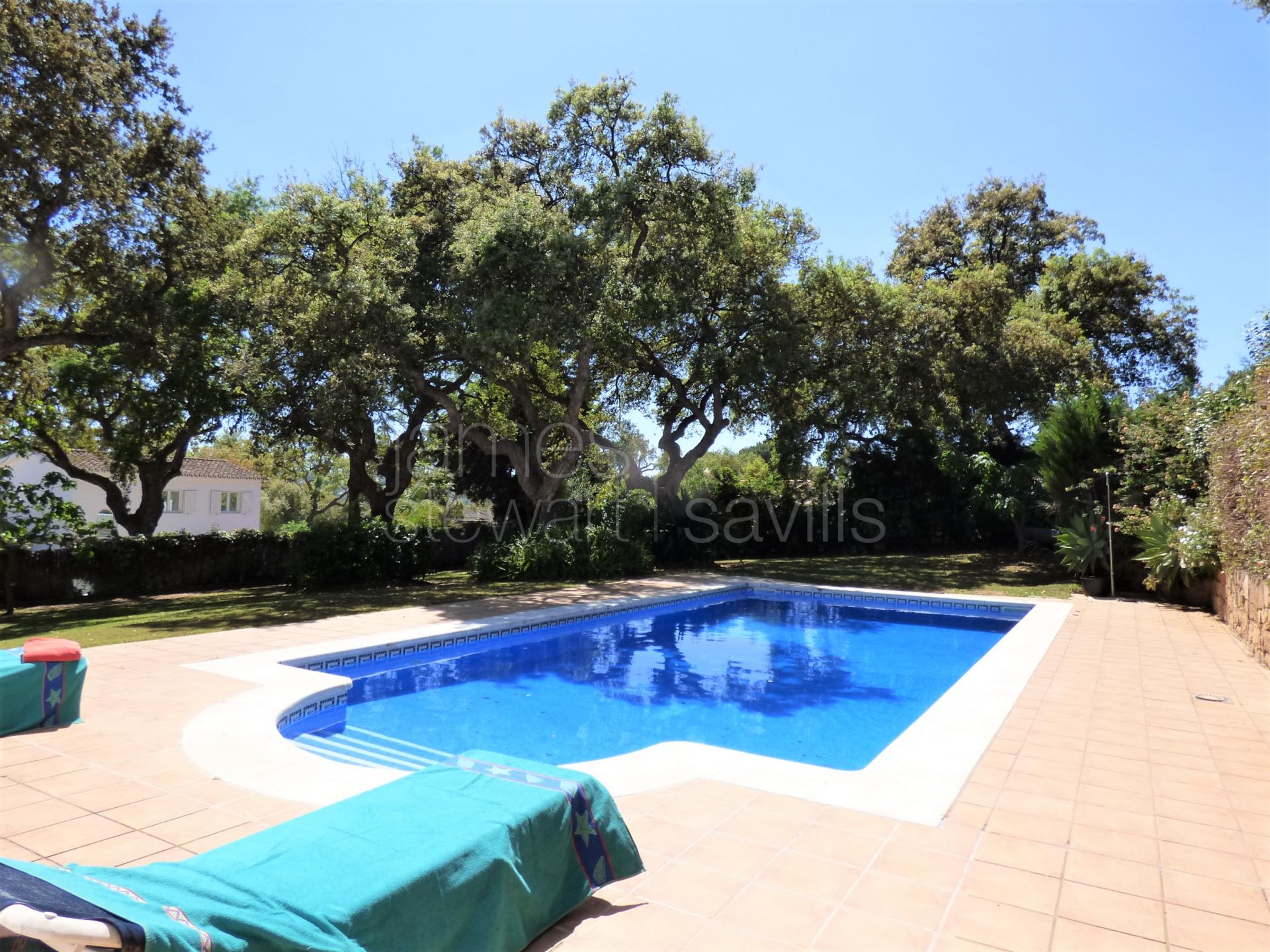 Andaluz style villa on a lovely cork oak filled plot in a quiet road in the Valderrama area