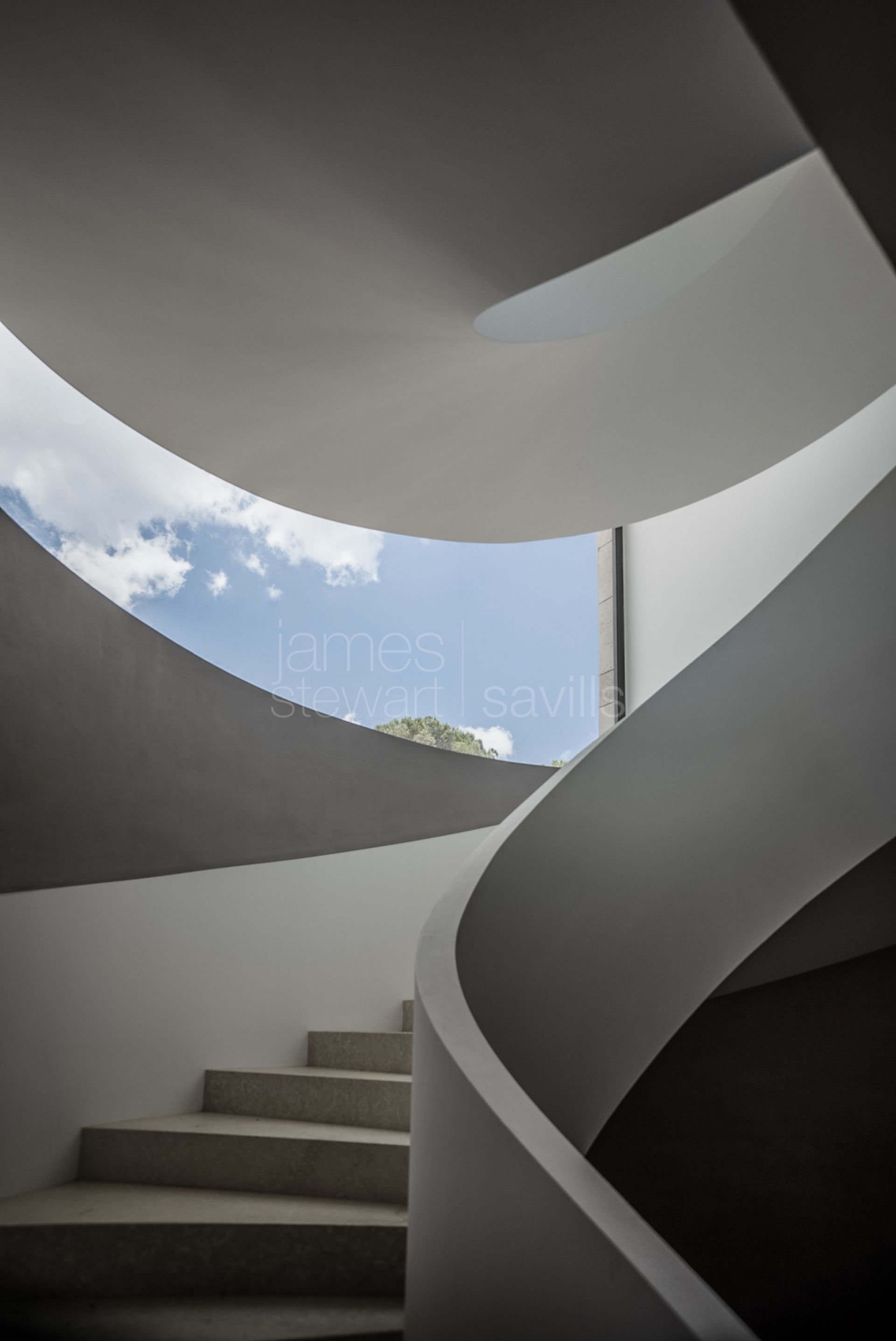 VILLA WHITE - Casa de ensueño creada por ARK ya terminada en Almenara, Sotogrande