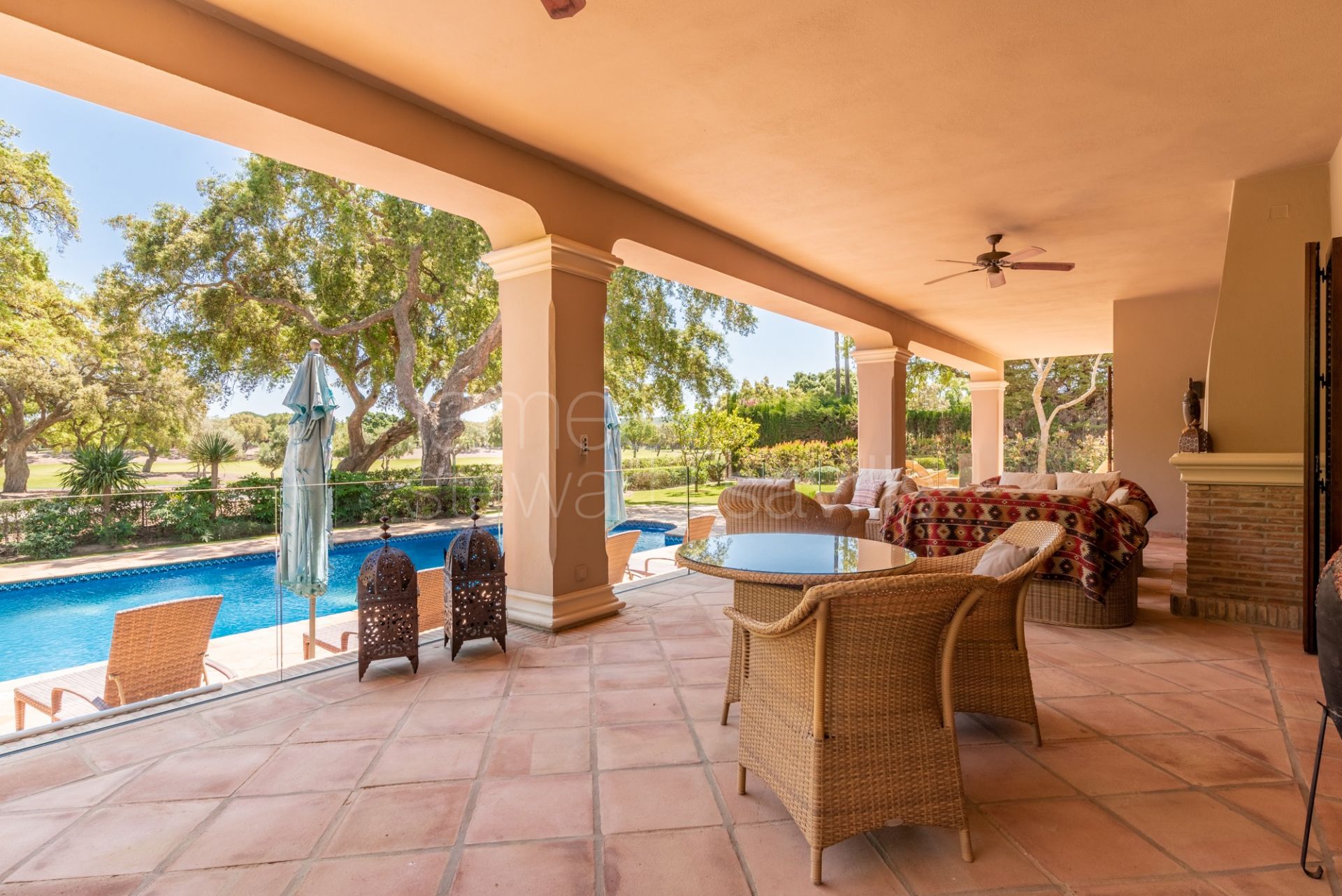 Excellent Andaluz style villa frontline to San Roque Golf old Course