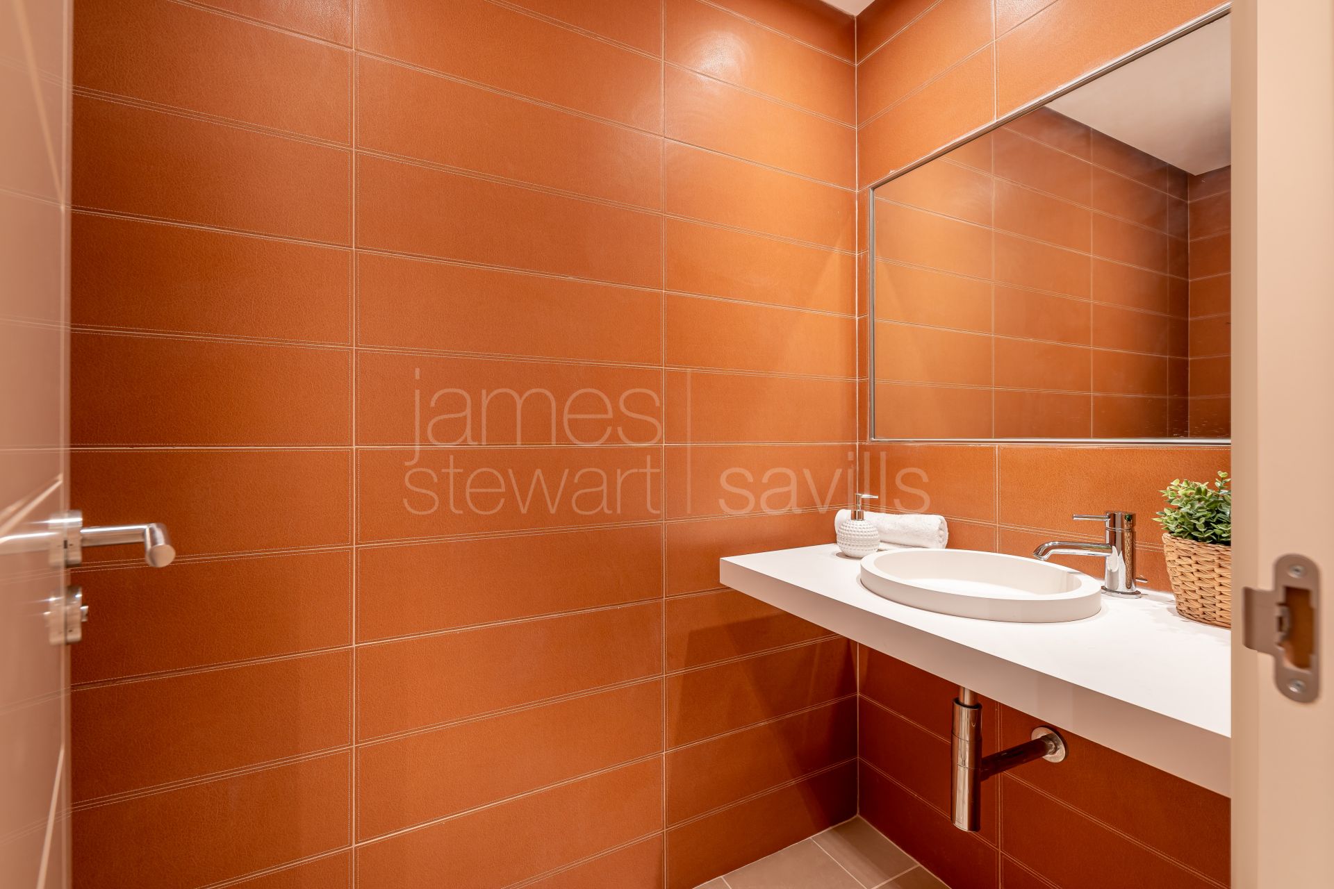 Amplios apartamentos de 3 dormitorios con vistas a la zona verde desde 468.830 €.