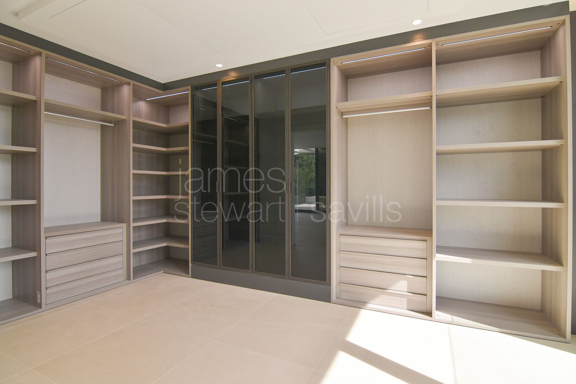 Brand new contemporary Villa in the Kings & Queens area of Sotogrande Costa