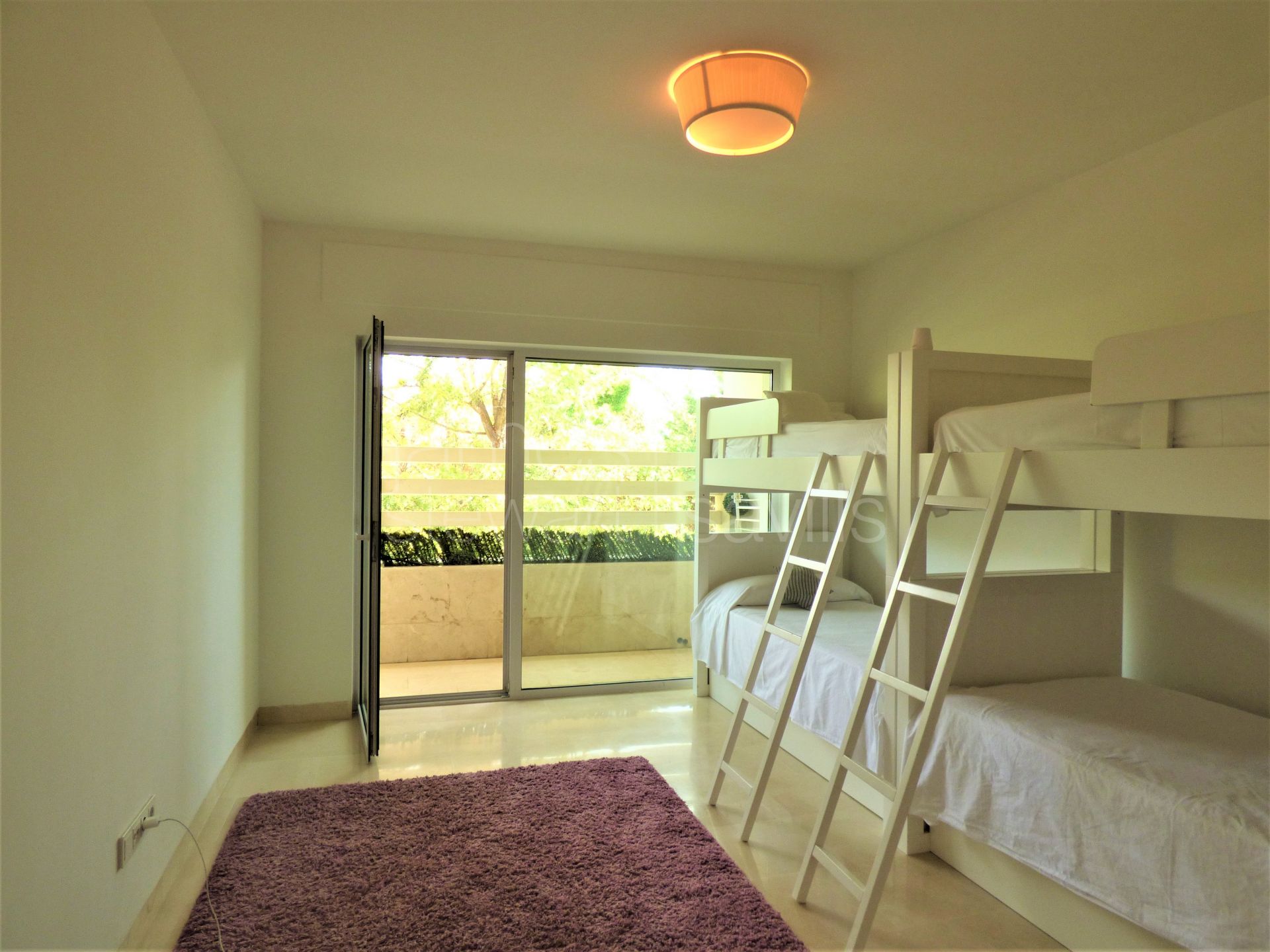 Spacious 4 bedroom apartment in Polo Gardens, Sotogrande Costa