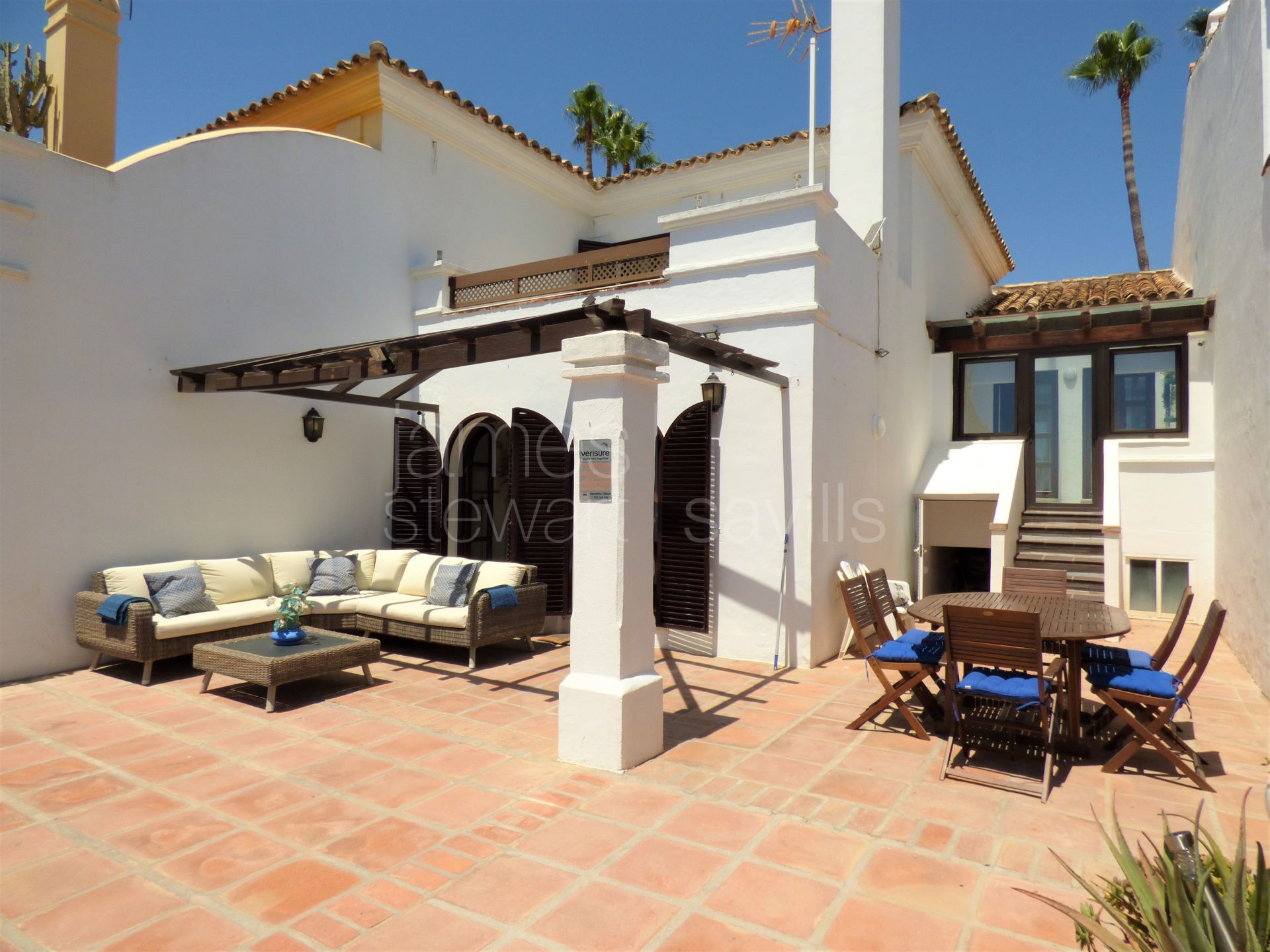 Casa adosada en Alcaidesa ¡a tan solo 35m de la playa!
