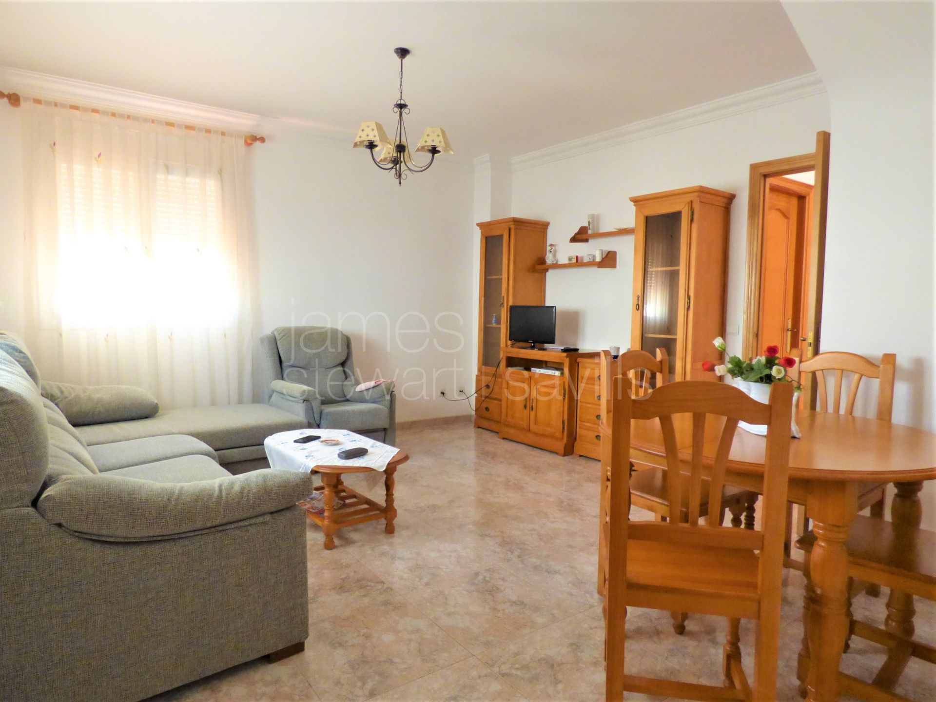 Amplia casa con jardín en el corazón de Pueblo Nuevo