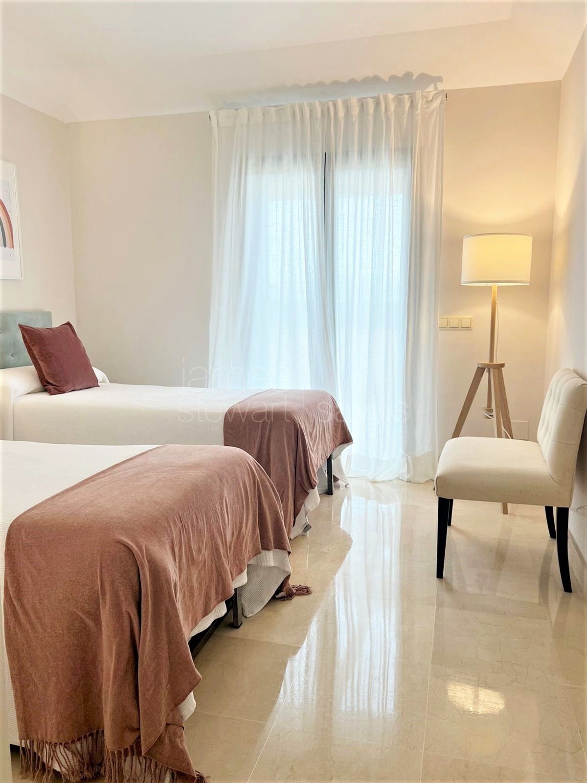 Apartamento de 3 dormitorios orientado al sur en La Marina de Sotogrande
