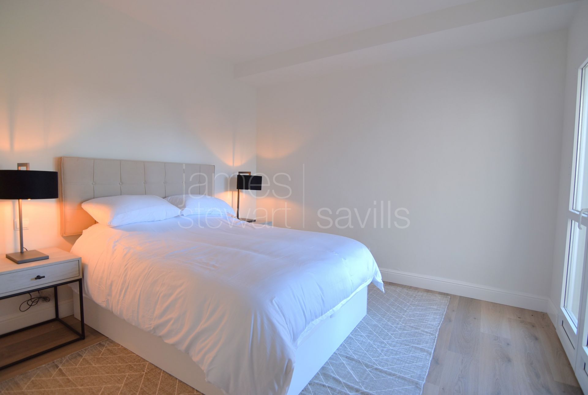 Very charming family home in the F zone with sea views