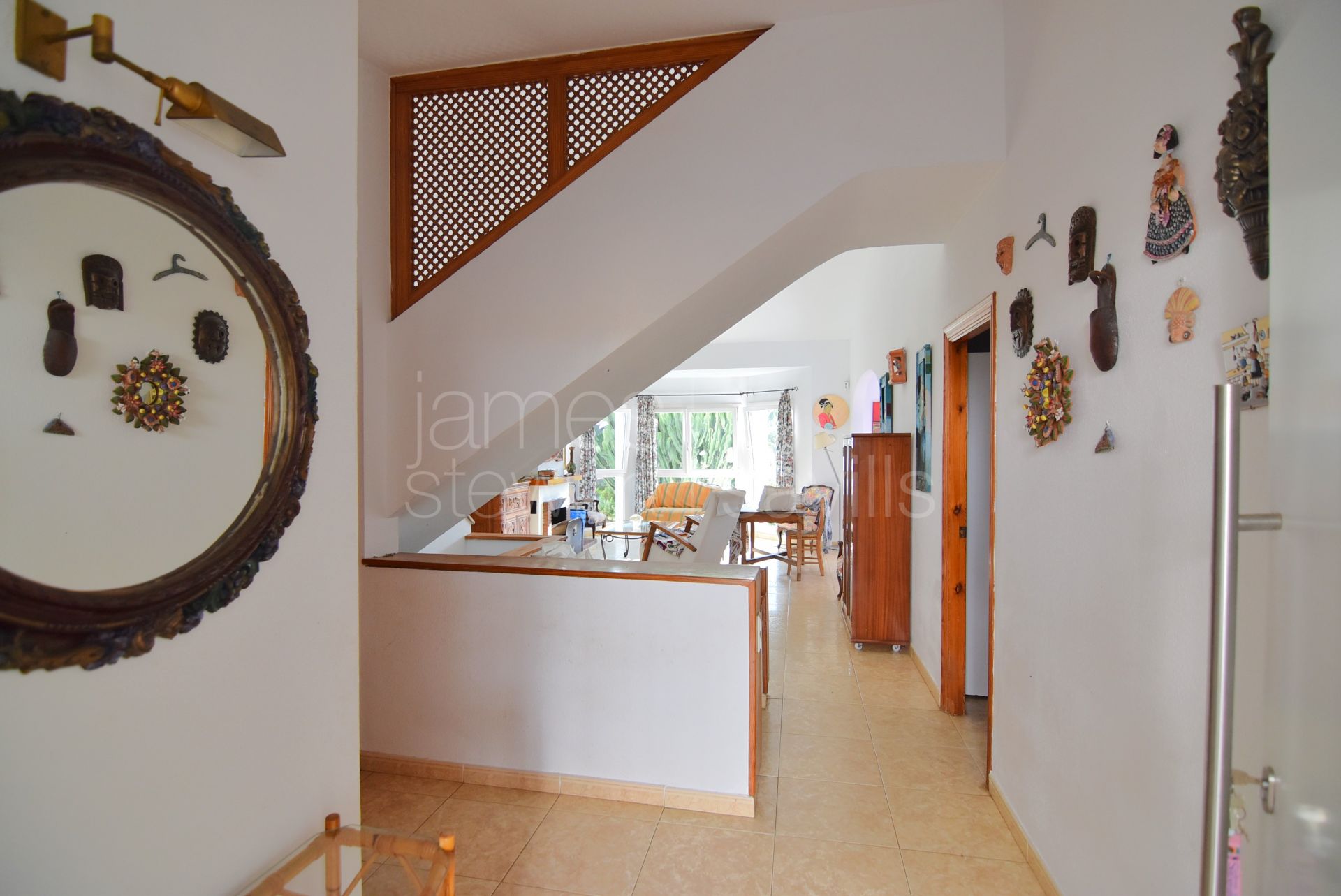 Semi- detached house in a quiet area near Torreguadiaro Beach: An Ideal Family Home