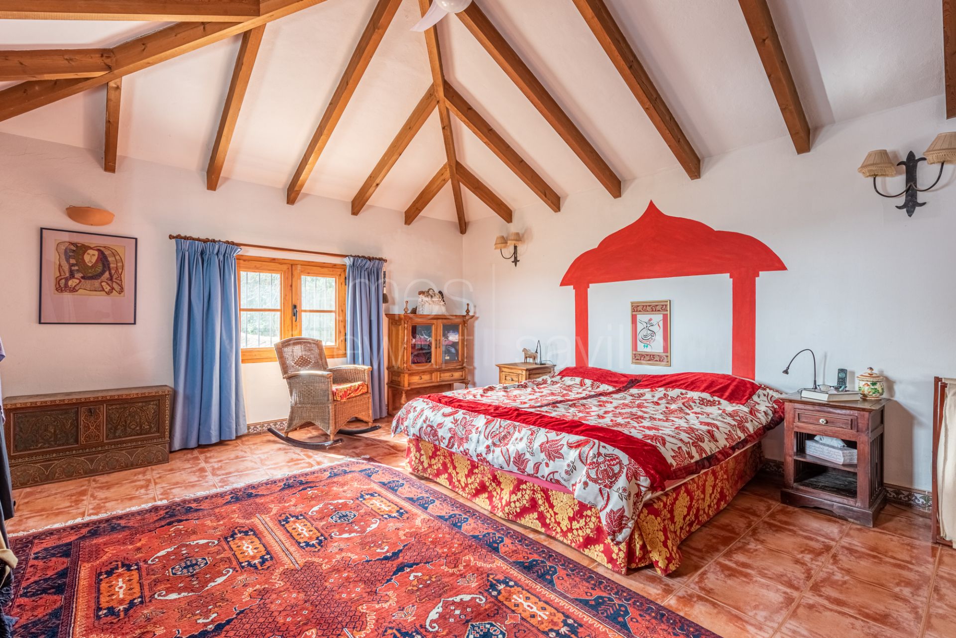 The perfect country retreat on the edge of a national park only 35 minutes from the coast