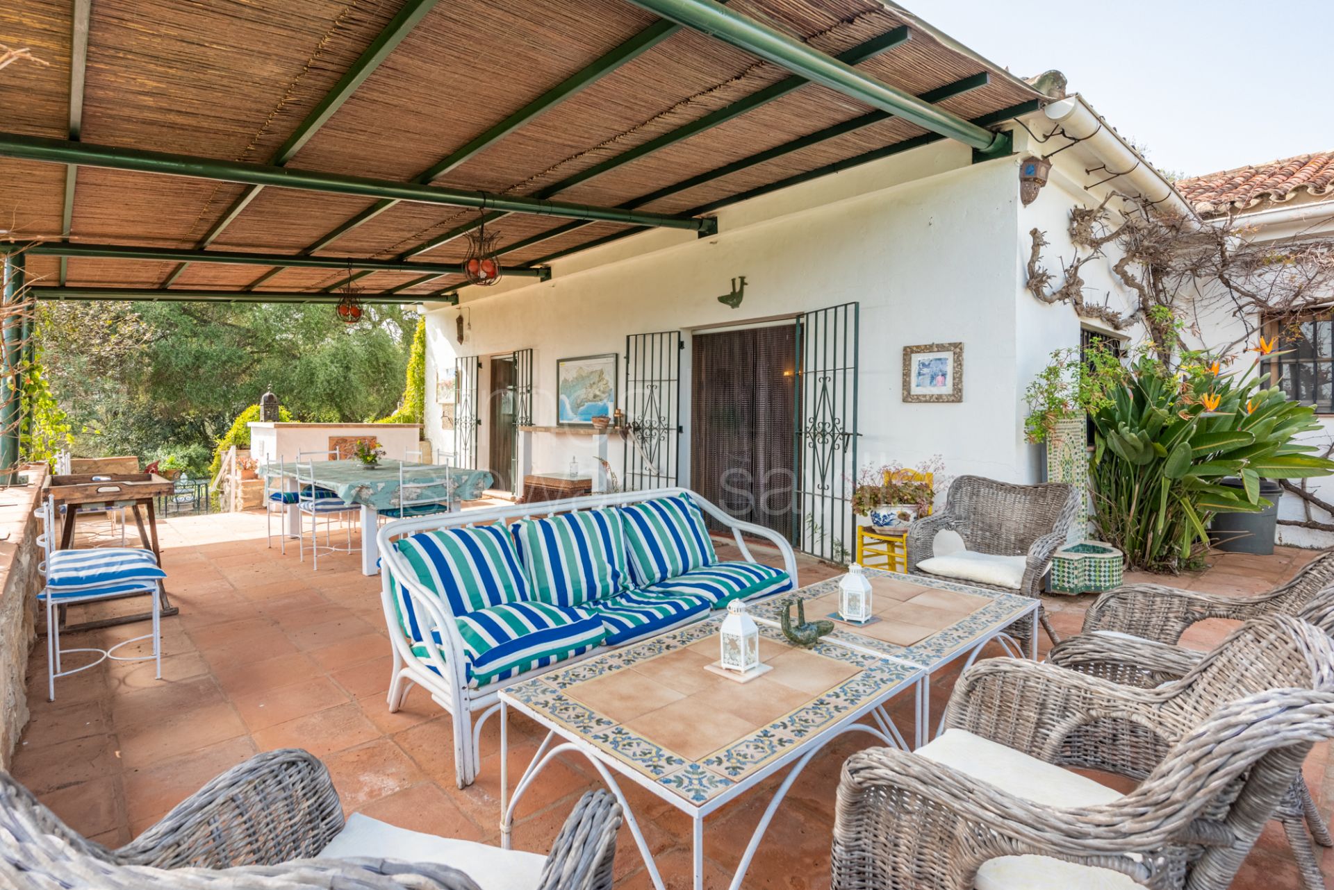 The perfect country retreat on the edge of a national park only 35 minutes from the coast
