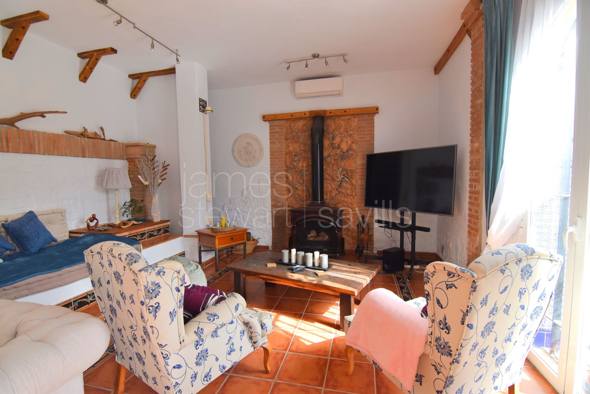 Immaculate village house next to Jimena de la Frontera with private pool