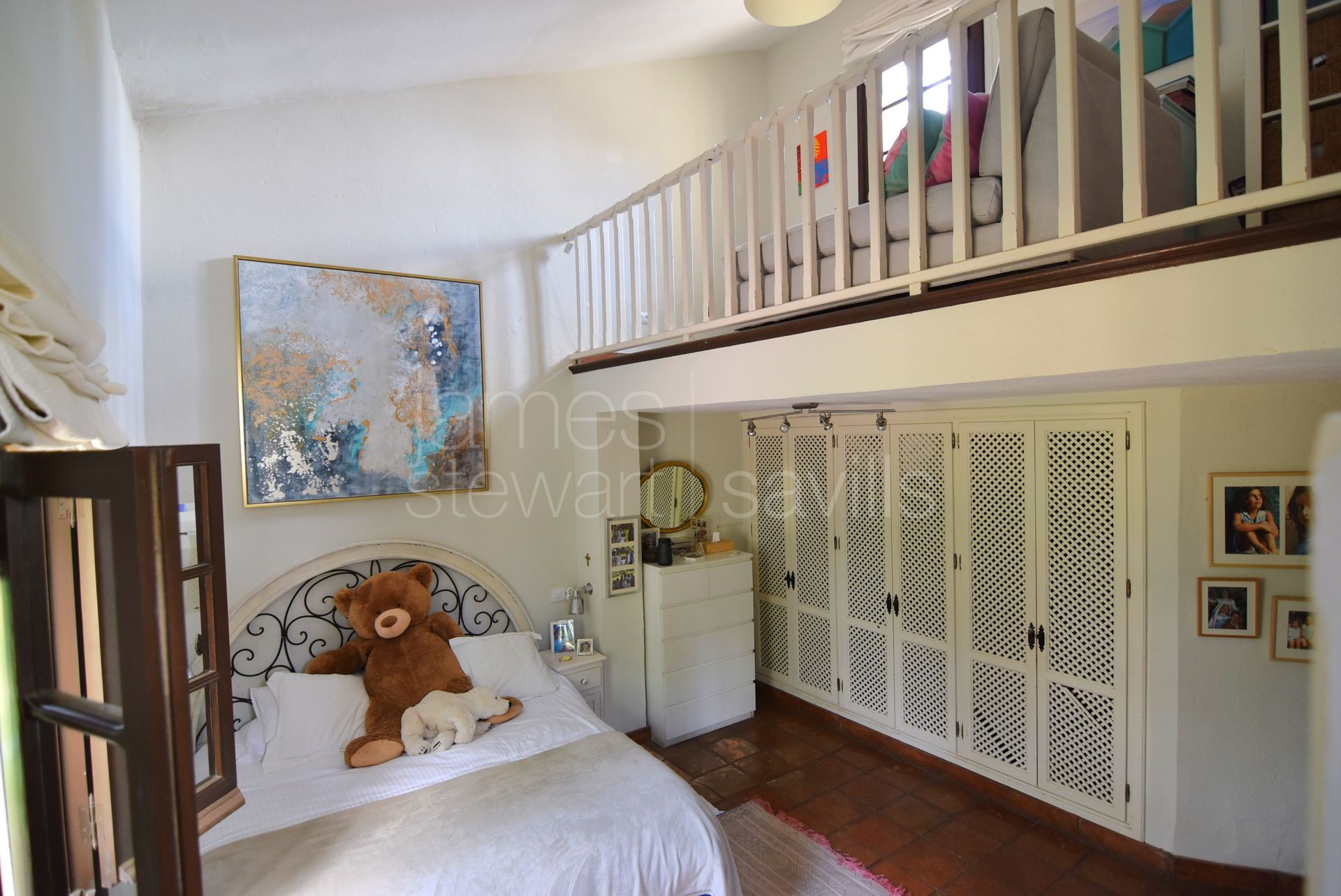 Looking for a country house a few minutes from the coast - here it is in the heart of Sotogrande