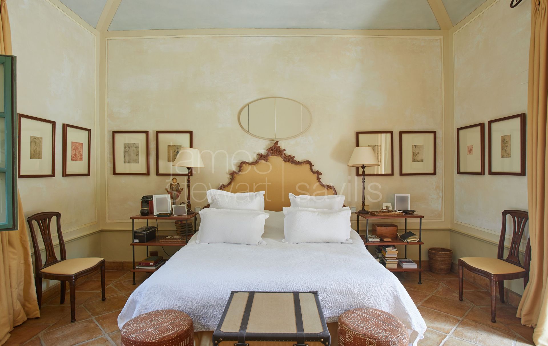 Superb one storey villa in Central Sotogrande - Andalucian architecture at its best