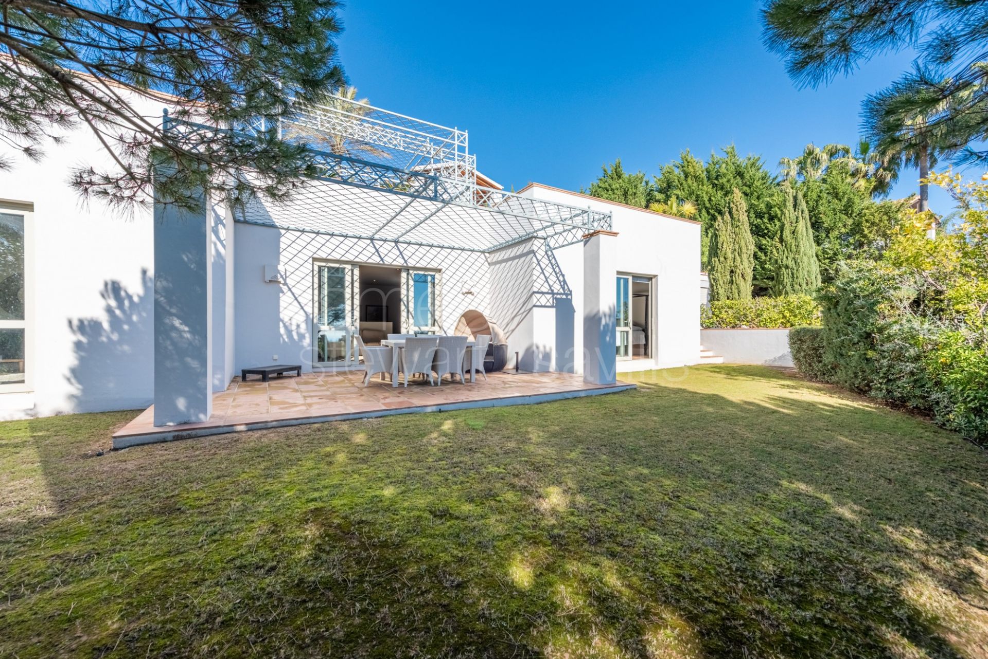 Breathtaking views from a fabulous villa at the highest point of La Reserva, Sotogrande