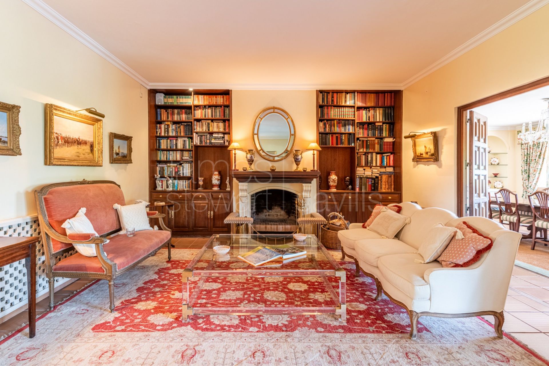 Unbeatable location frontline to Real Sotogrande Golf Course