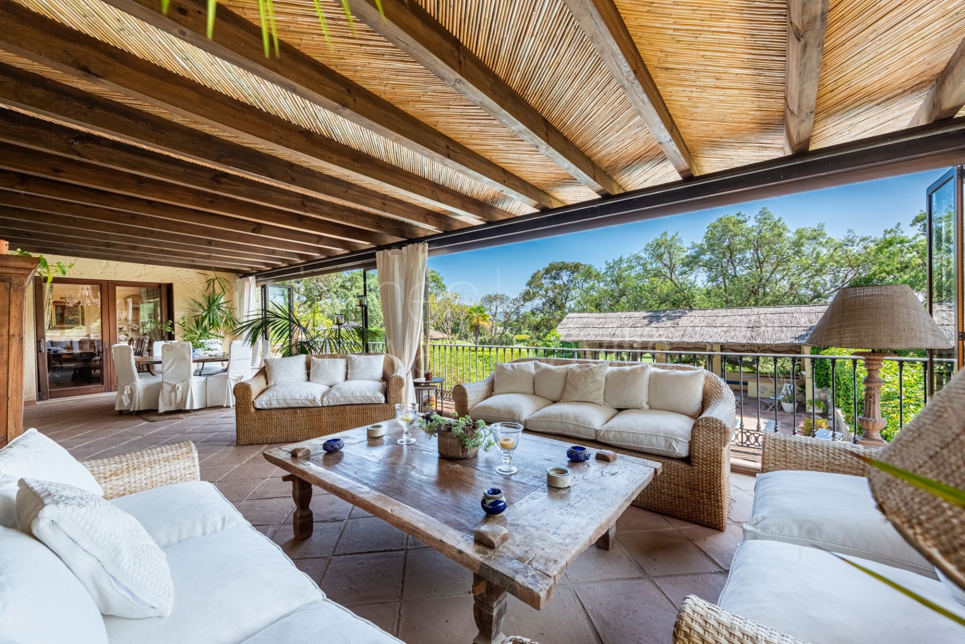 Unbeatable location frontline to Real Sotogrande Golf Course