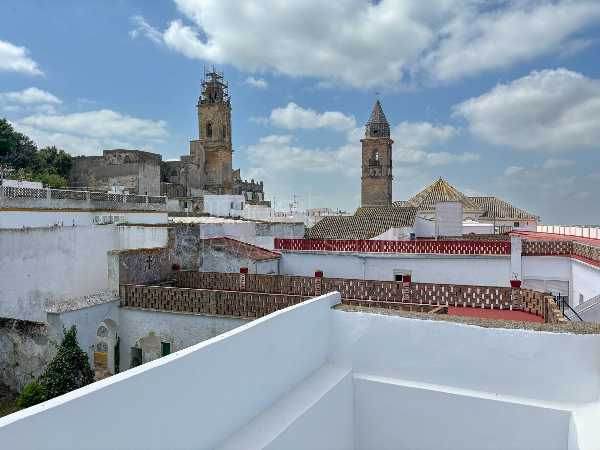 Casa de la Luz: An Architectural Gem with Picturesque Views and Living History, Medina Sidonia