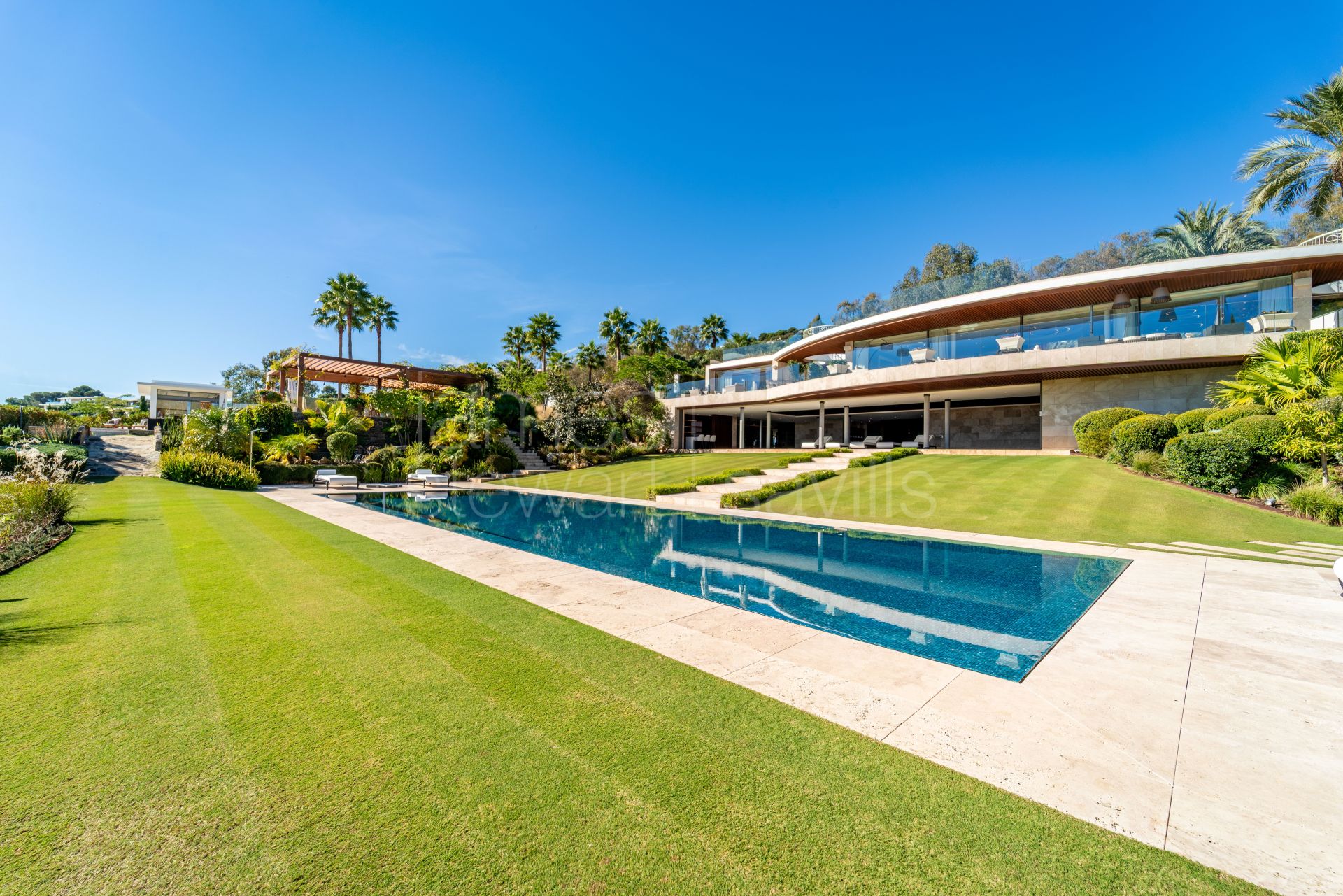 Villa Aquarius en La Reserva de Sotogrande – Privacidad, Vistas al Mar y Elegancia Atemporal en El Mirador