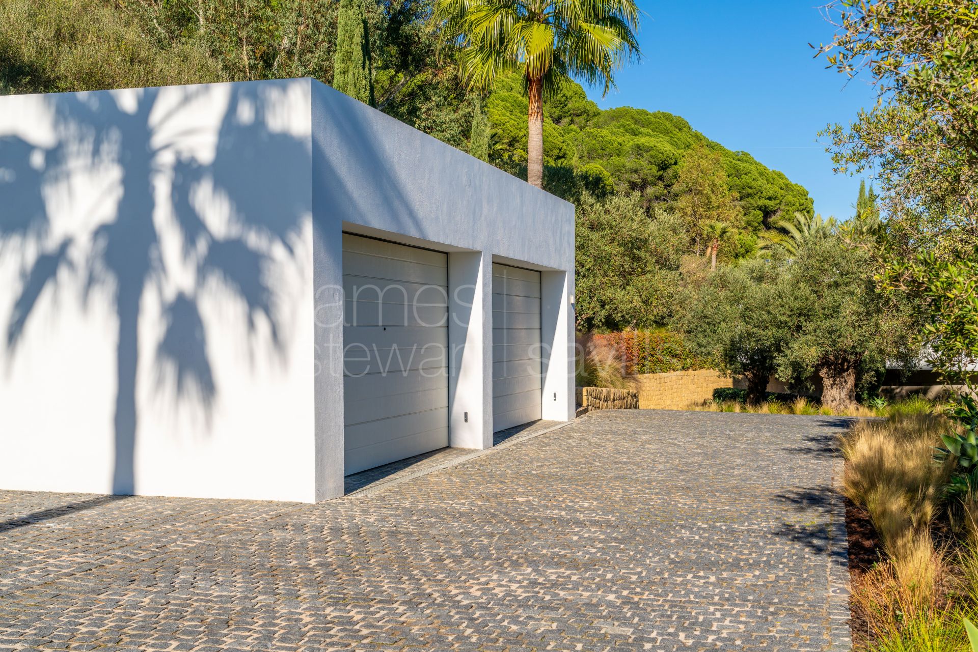 Villa Aquarius en La Reserva de Sotogrande – Privacidad, Vistas al Mar y Elegancia Atemporal en El Mirador