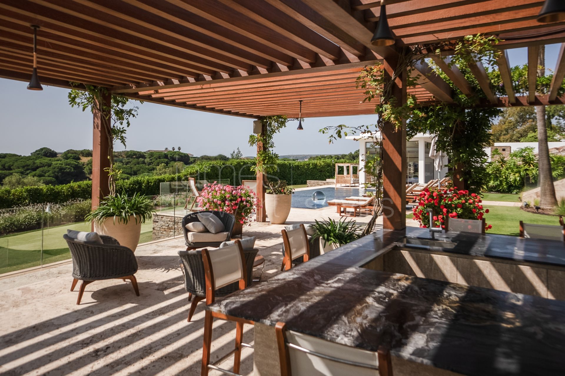 Villa Aquarius in La Reserva de Sotogrande – Privacy, Sea Views and Timeless Elegance in El Mirador
