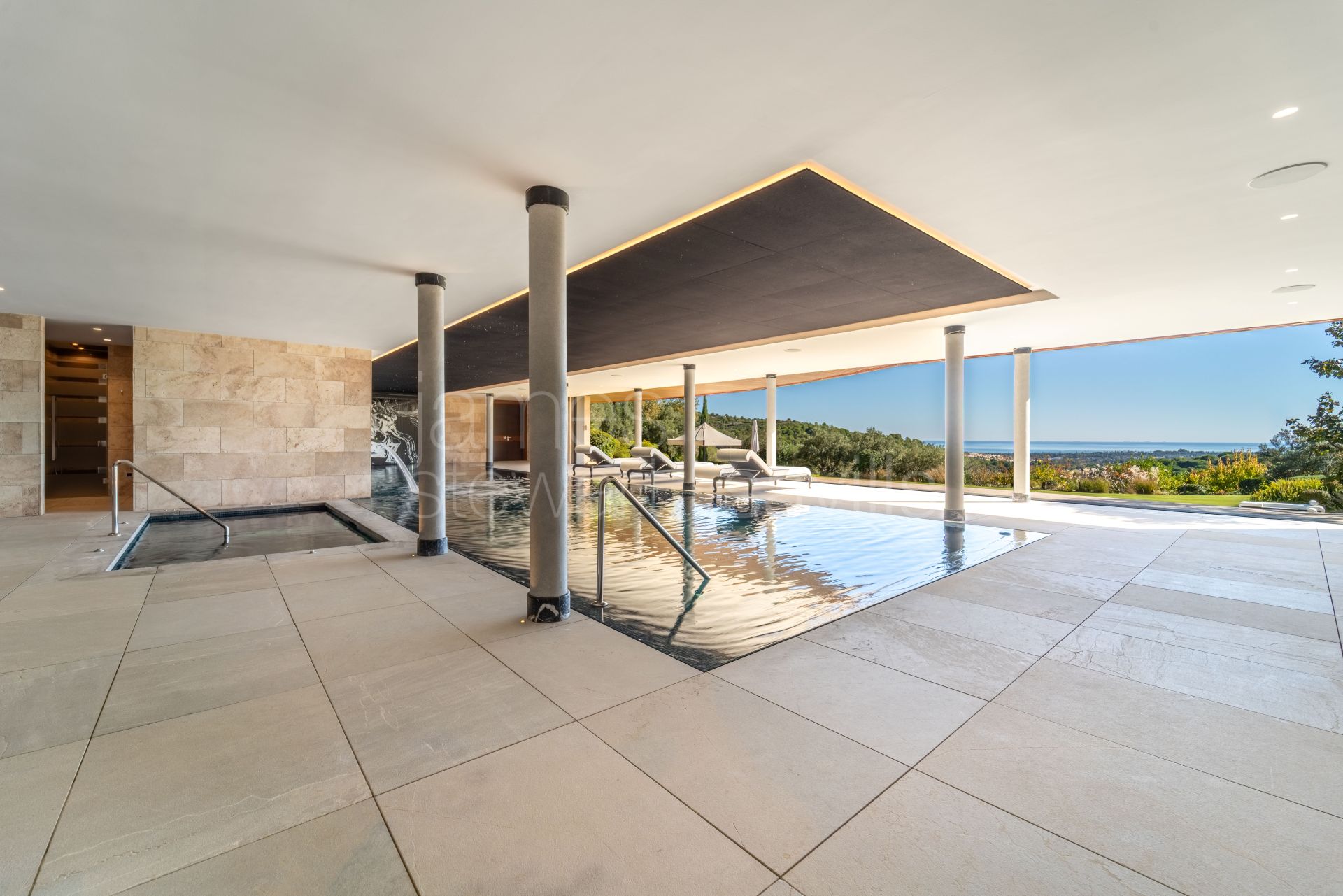 Villa Aquarius en La Reserva de Sotogrande – Privacidad, Vistas al Mar y Elegancia Atemporal en El Mirador