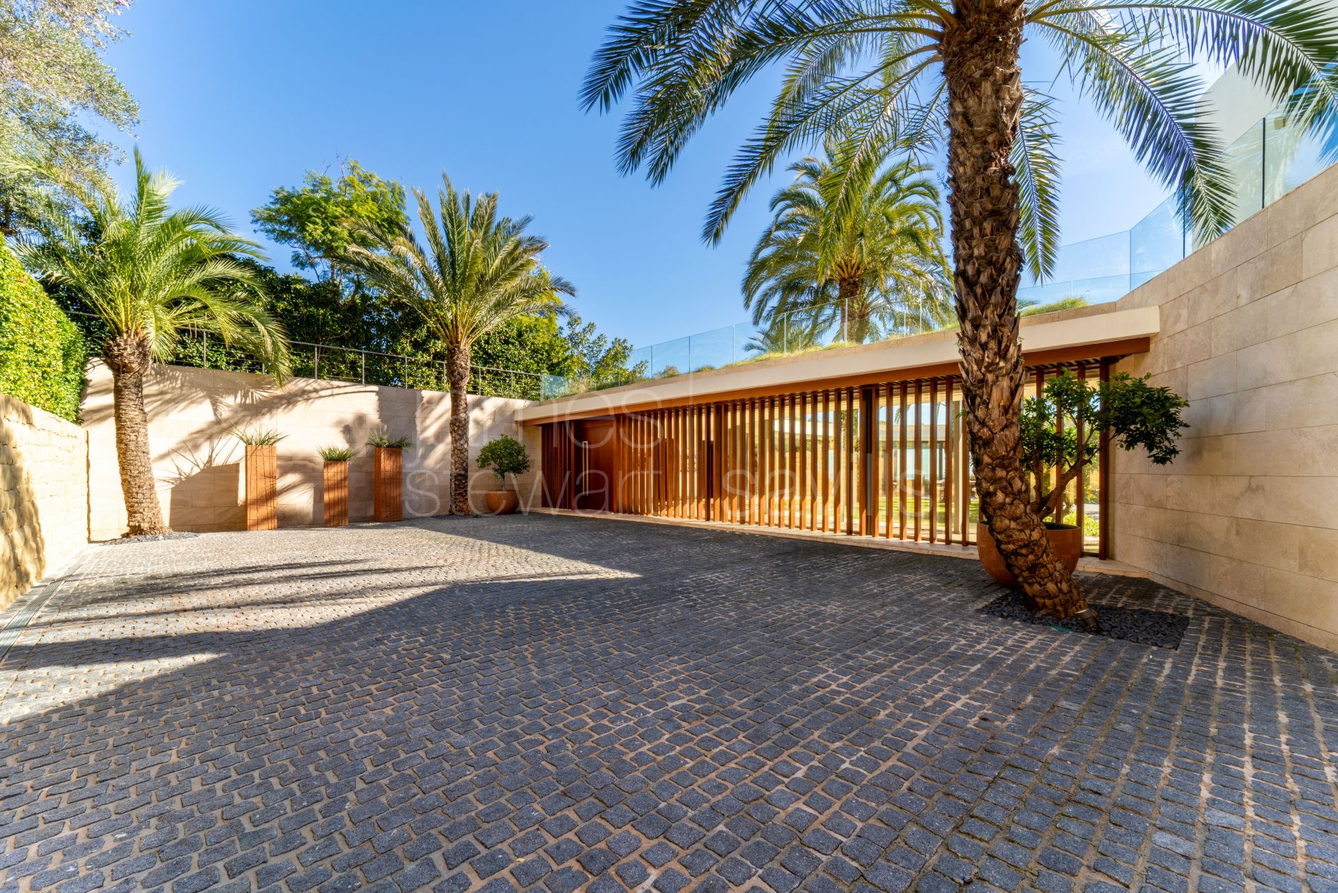 Villa Aquarius en La Reserva de Sotogrande – Privacidad, Vistas al Mar y Elegancia Atemporal en El Mirador