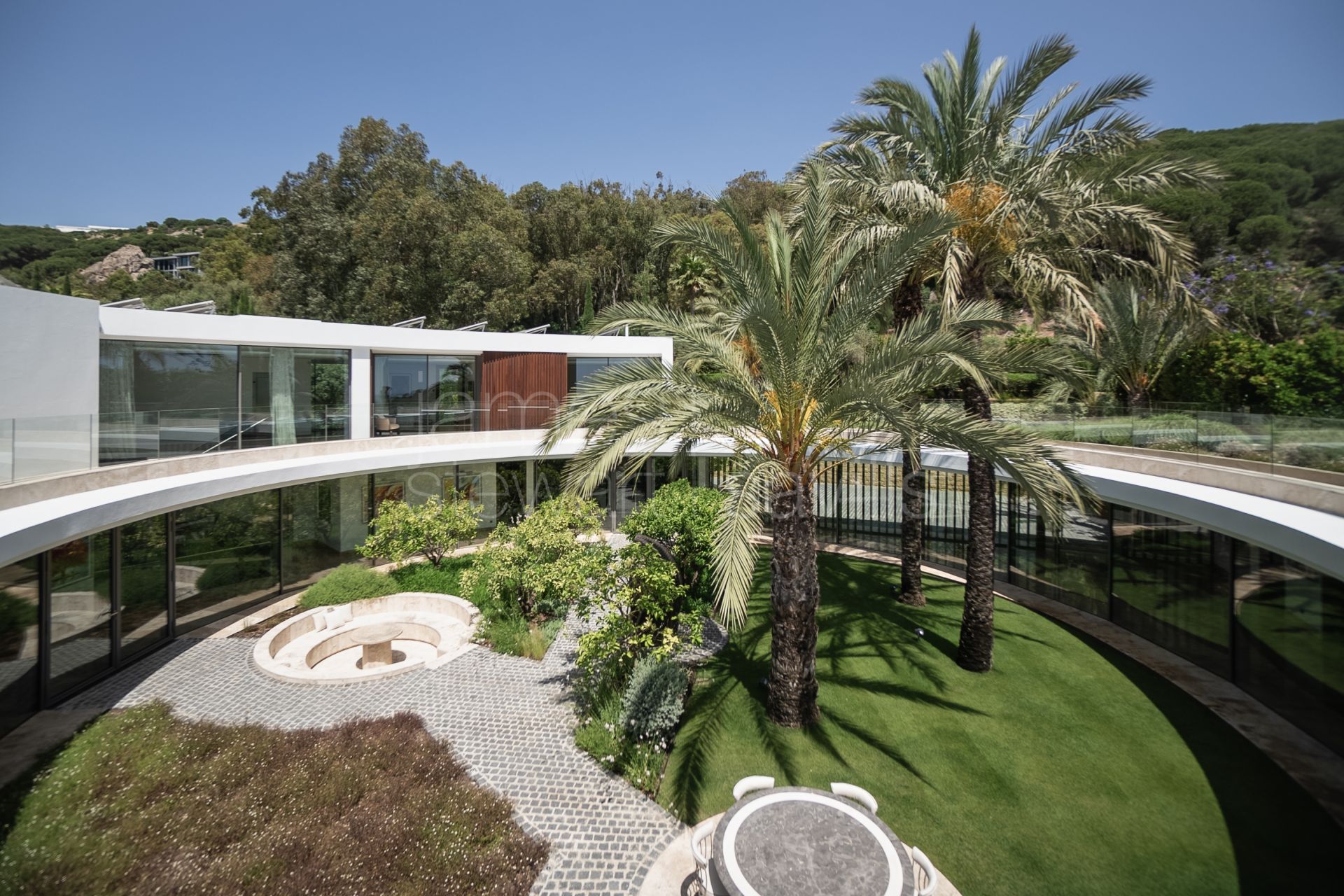 Villa Aquarius in La Reserva de Sotogrande – Privacy, Sea Views and Timeless Elegance in El Mirador