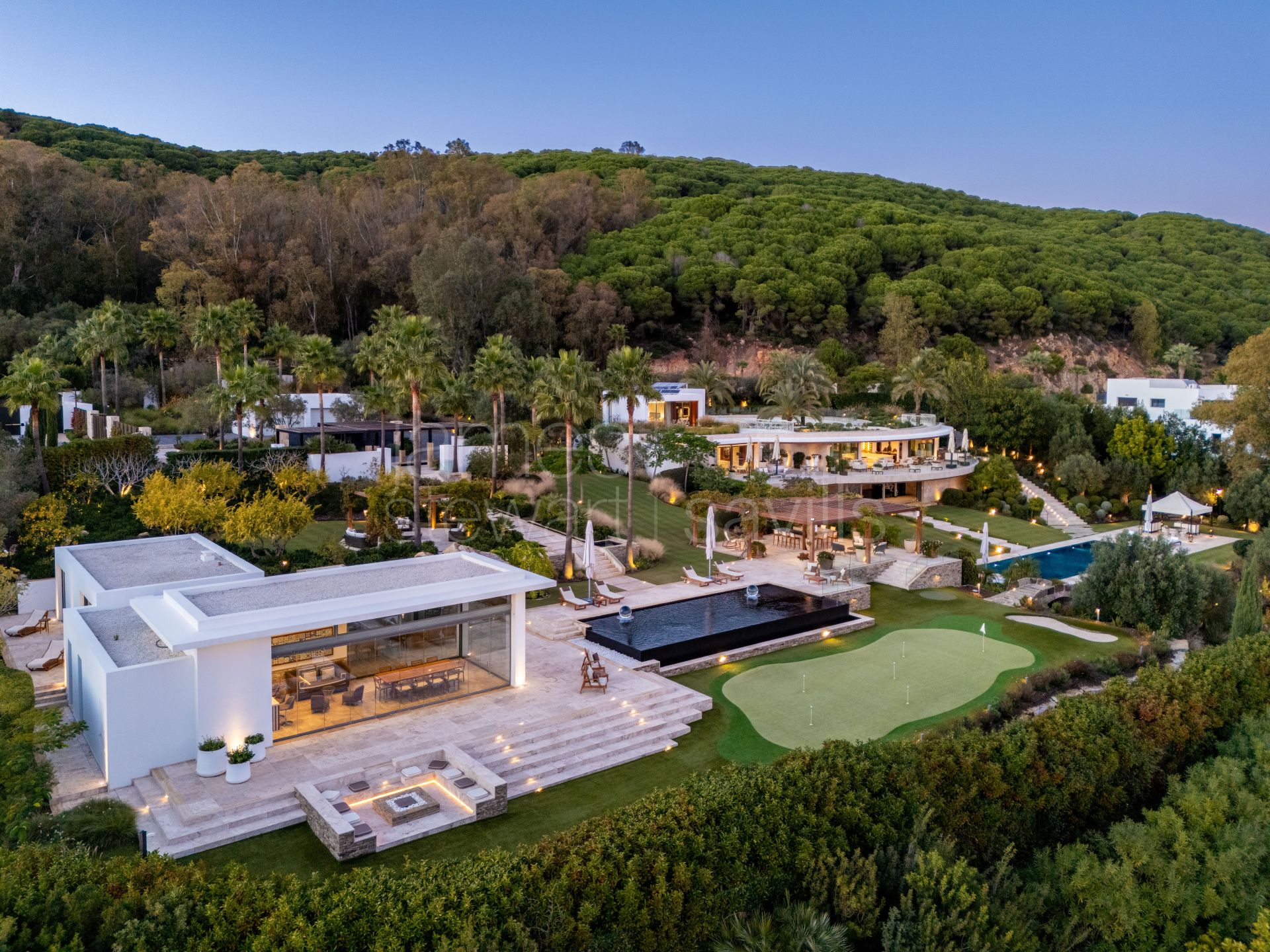 Villa Aquarius en La Reserva de Sotogrande – Privacidad, Vistas al Mar y Elegancia Atemporal en El Mirador