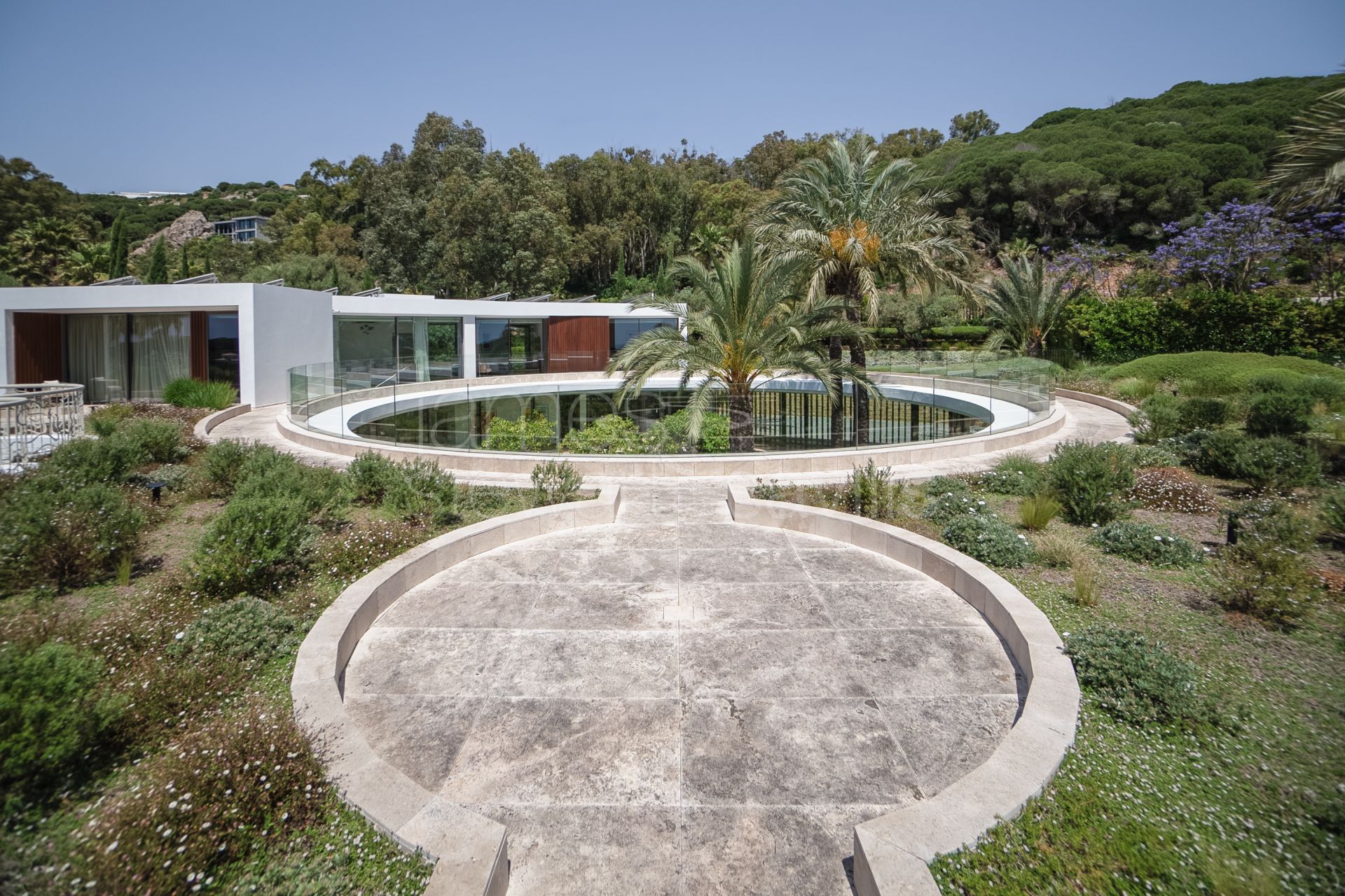 Villa Aquarius in La Reserva de Sotogrande – Privacy, Sea Views and Timeless Elegance in El Mirador