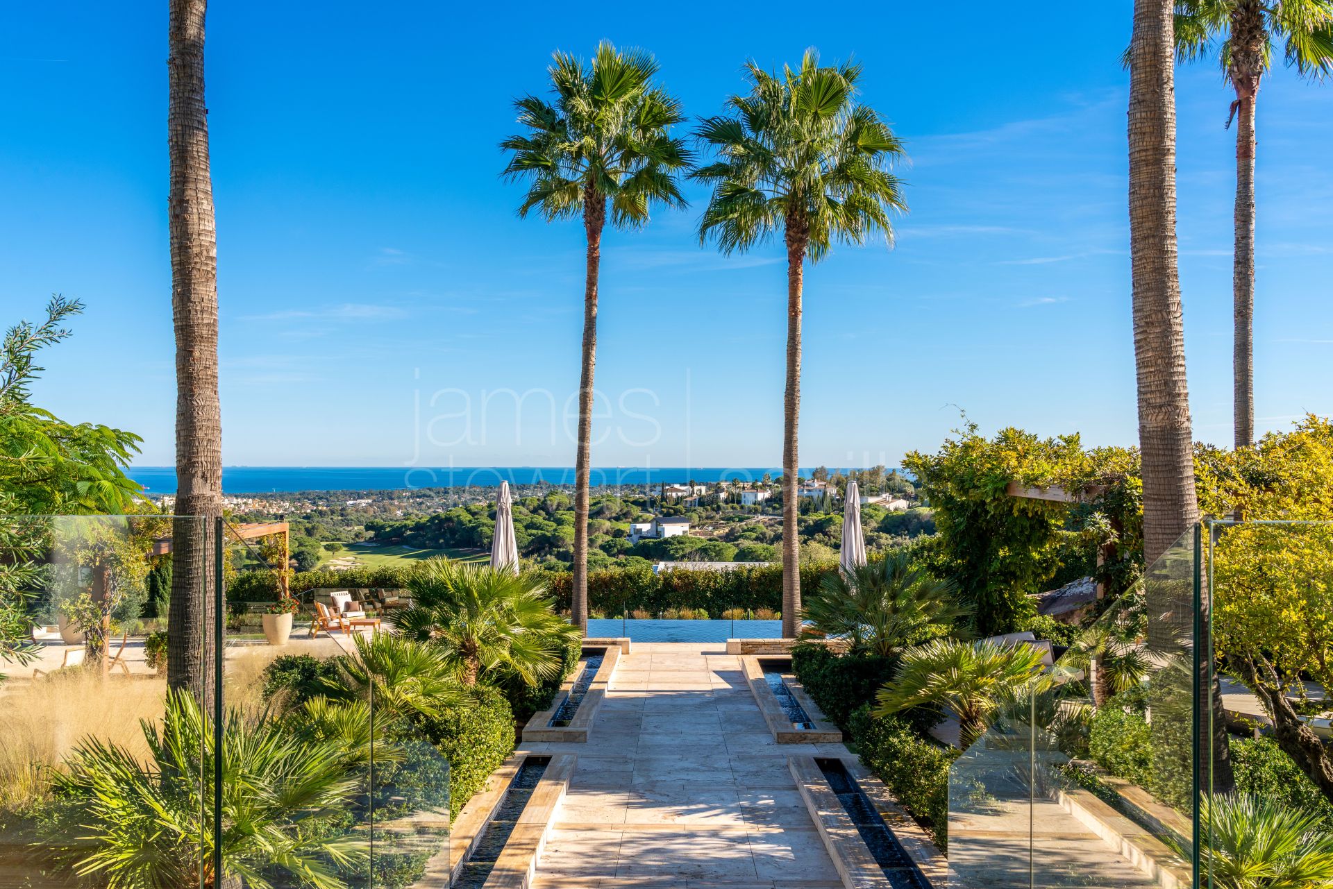 Villa Aquarius en La Reserva de Sotogrande – Privacidad, Vistas al Mar y Elegancia Atemporal en El Mirador