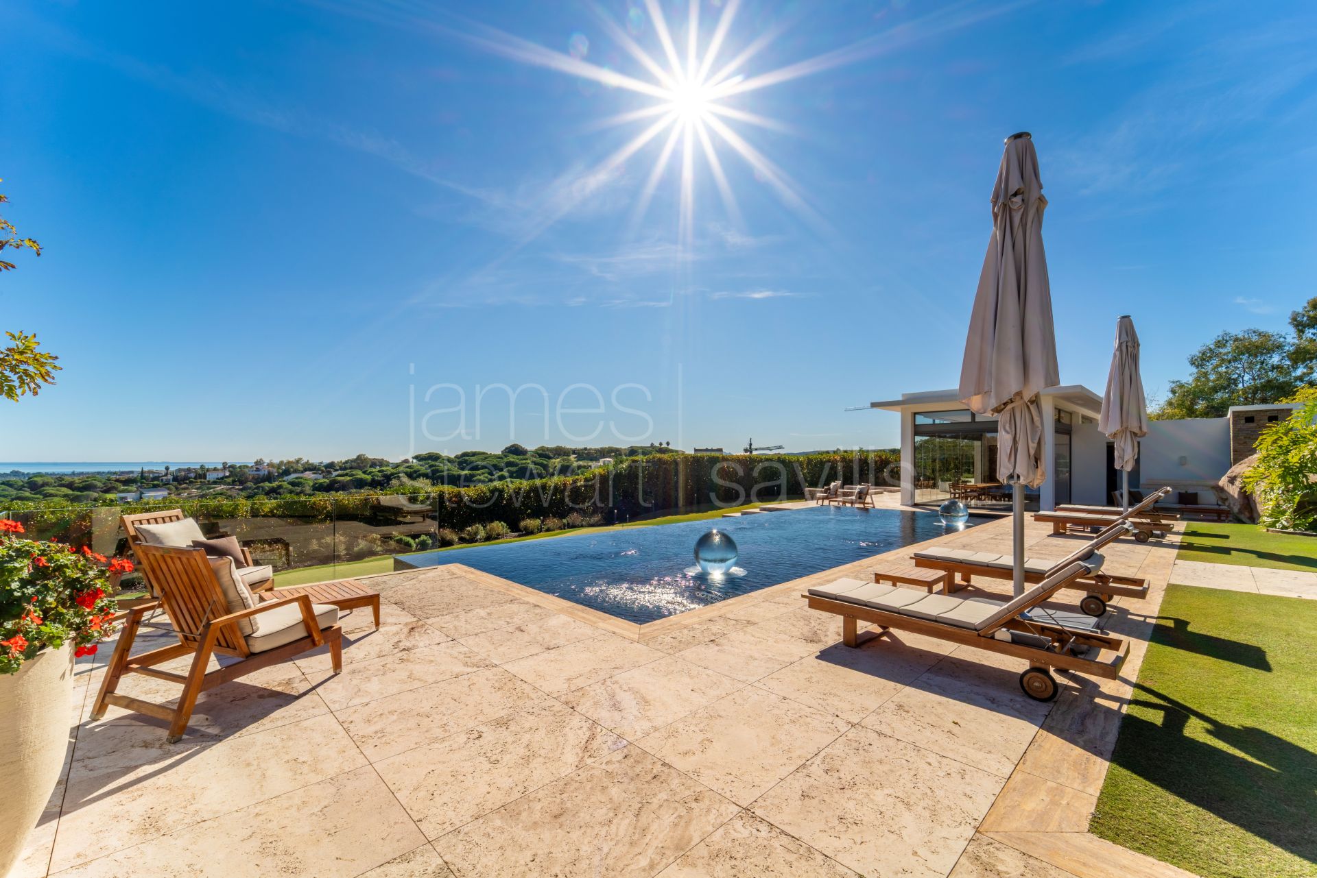 Villa Aquarius in La Reserva de Sotogrande – Privacy, Sea Views and Timeless Elegance in El Mirador