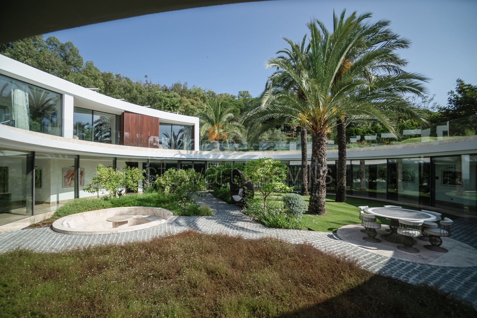 Villa Aquarius in La Reserva de Sotogrande – Privacy, Sea Views and Timeless Elegance in El Mirador
