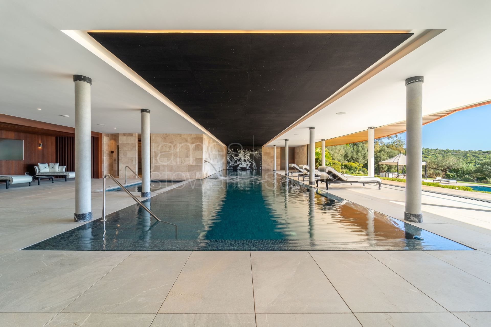 Villa Aquarius en La Reserva de Sotogrande – Privacidad, Vistas al Mar y Elegancia Atemporal en El Mirador