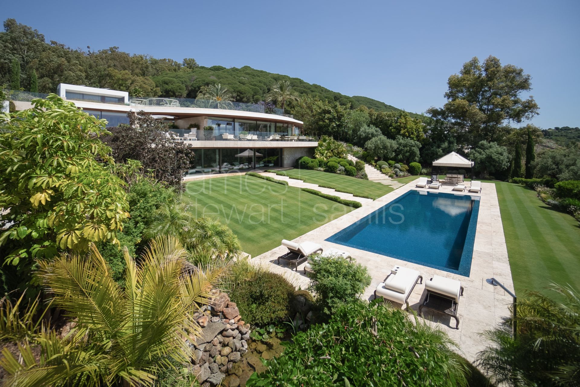 Villa Aquarius in La Reserva de Sotogrande – Privacy, Sea Views and Timeless Elegance in El Mirador