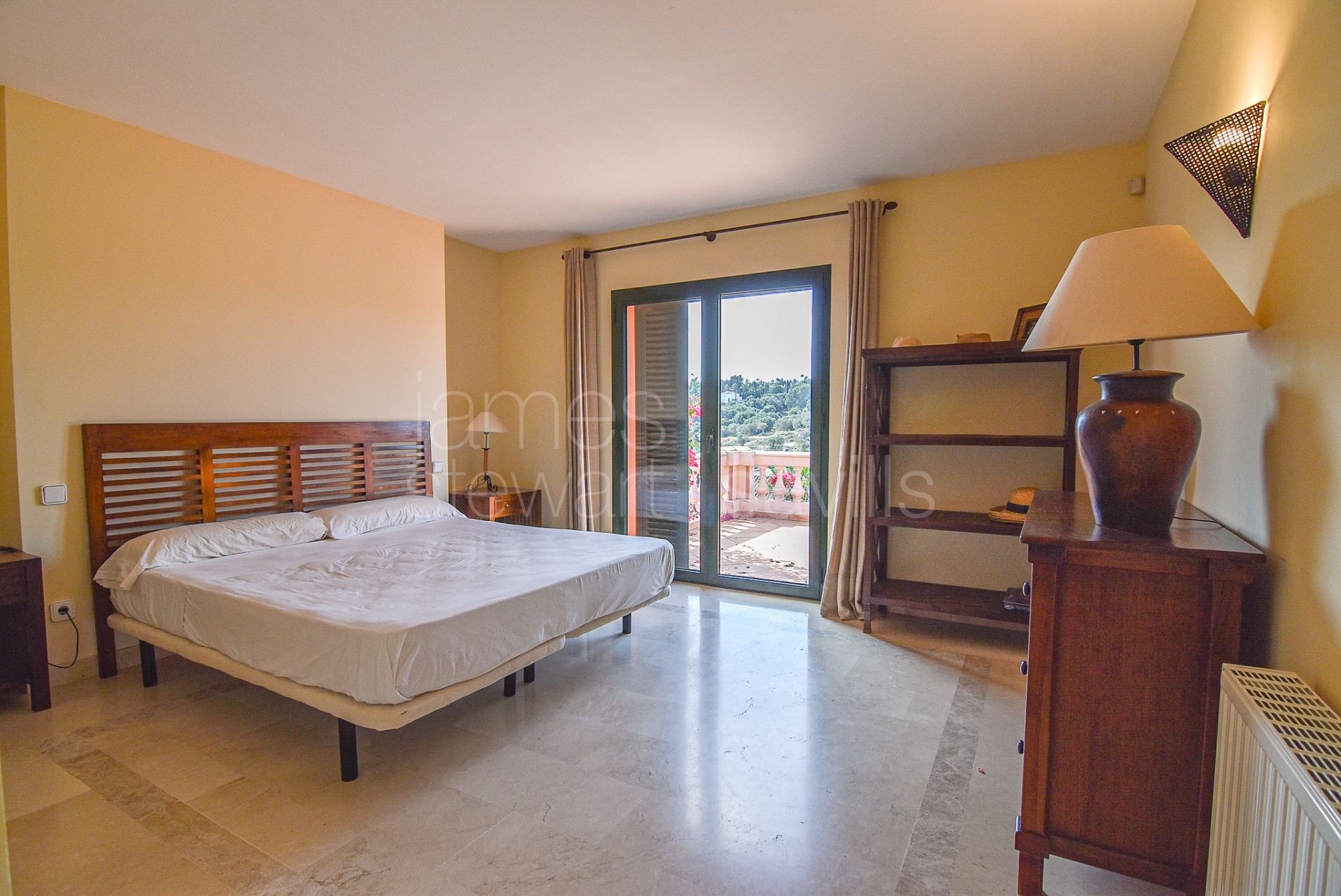 Elegant Semi-Detached Home with panoramc views in Sotogrande Alto