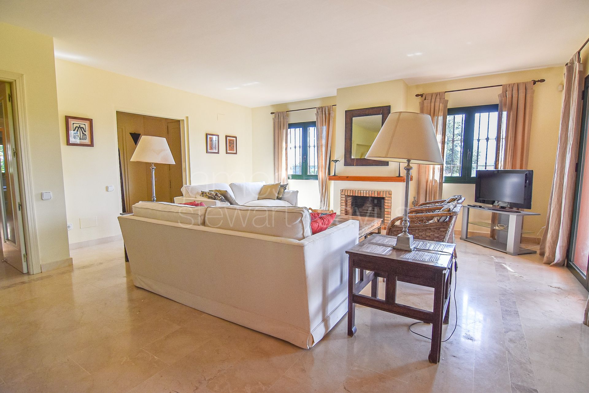 Elegant Semi-Detached Home with panoramc views in Sotogrande Alto