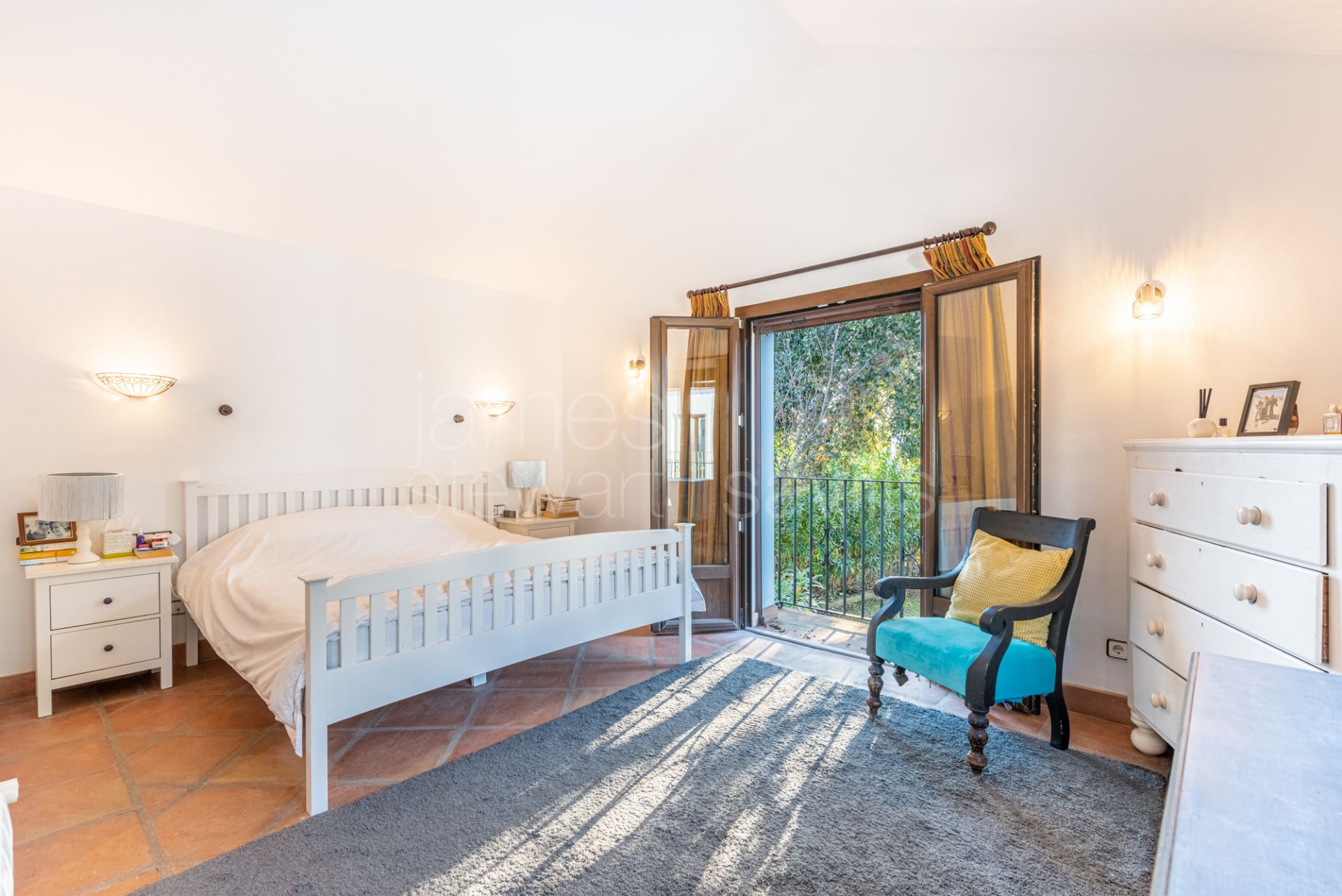 Ideal family villa in Sotogrande Alto