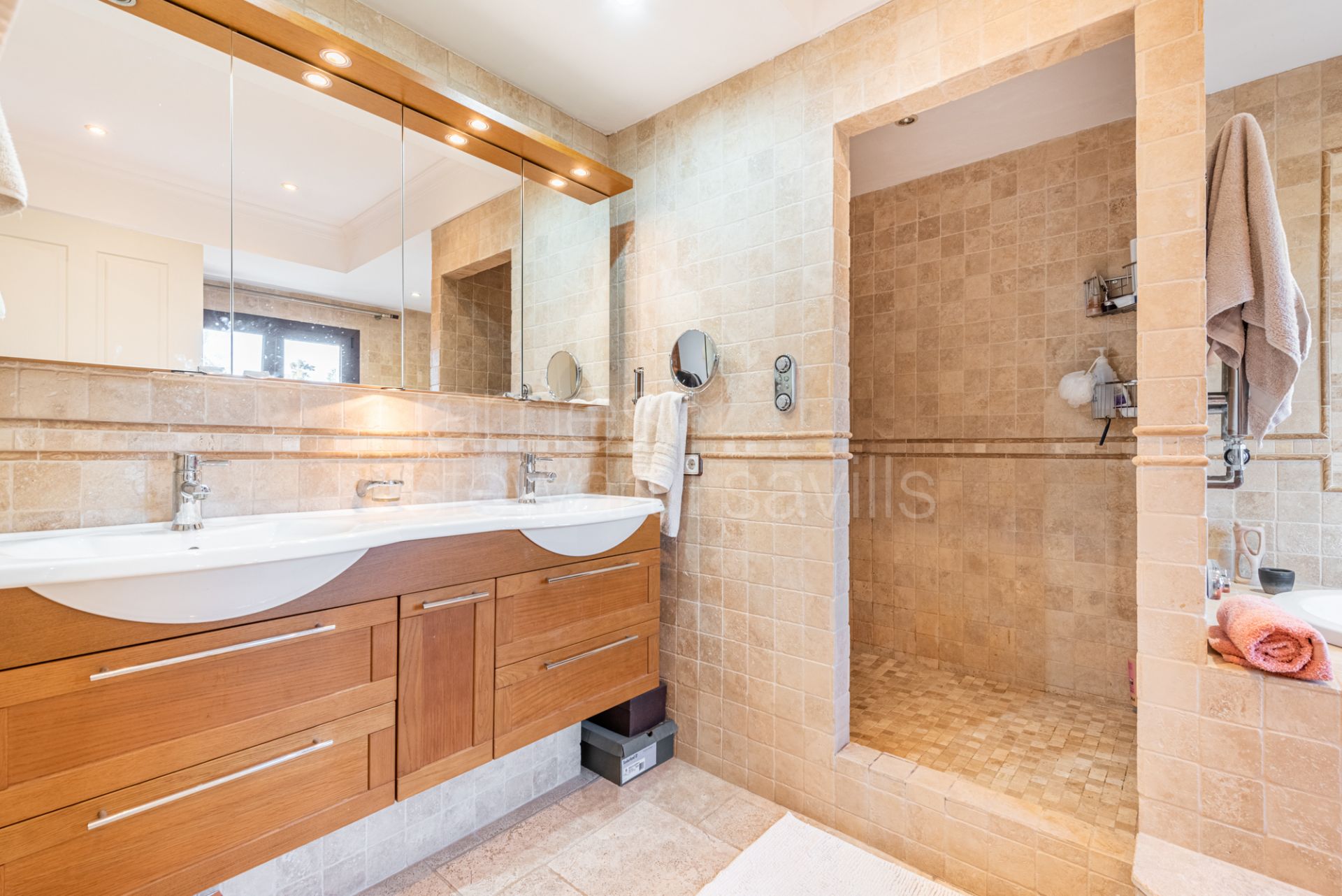 Ideal family villa in Sotogrande Alto