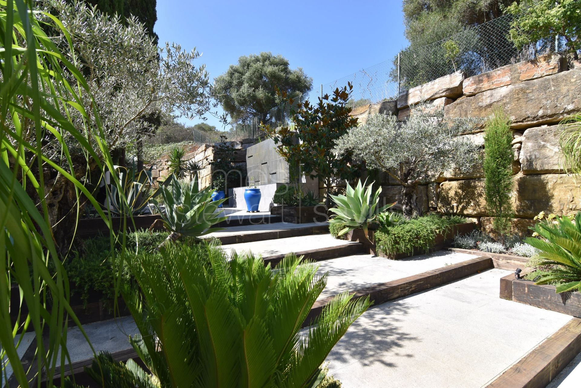 A lovely family home close to Real Valderrama GC with mature gardens and separate apartment