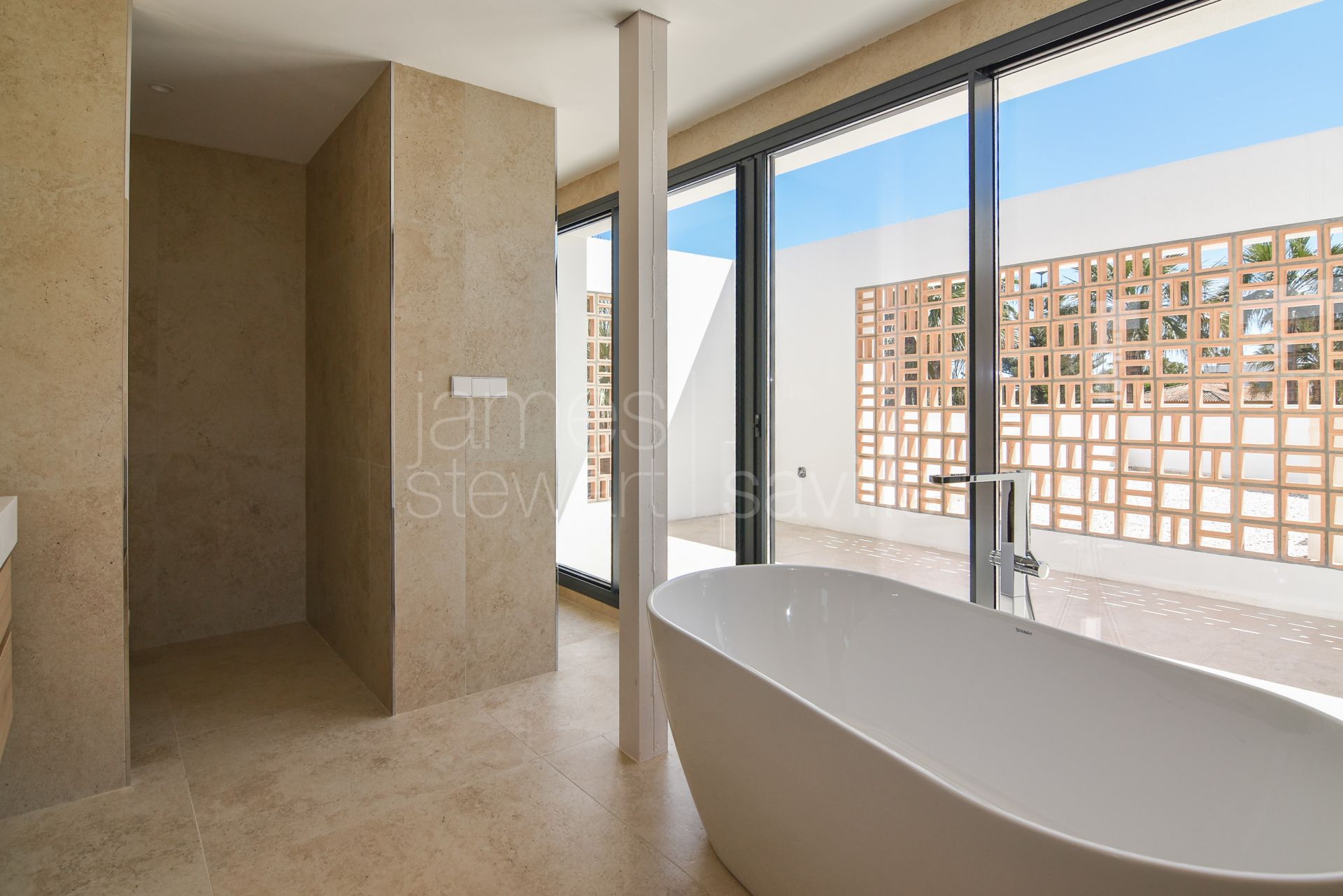 Nueva construcción villa contemporánea con Diseño Sostenible en Sotogrande Costa