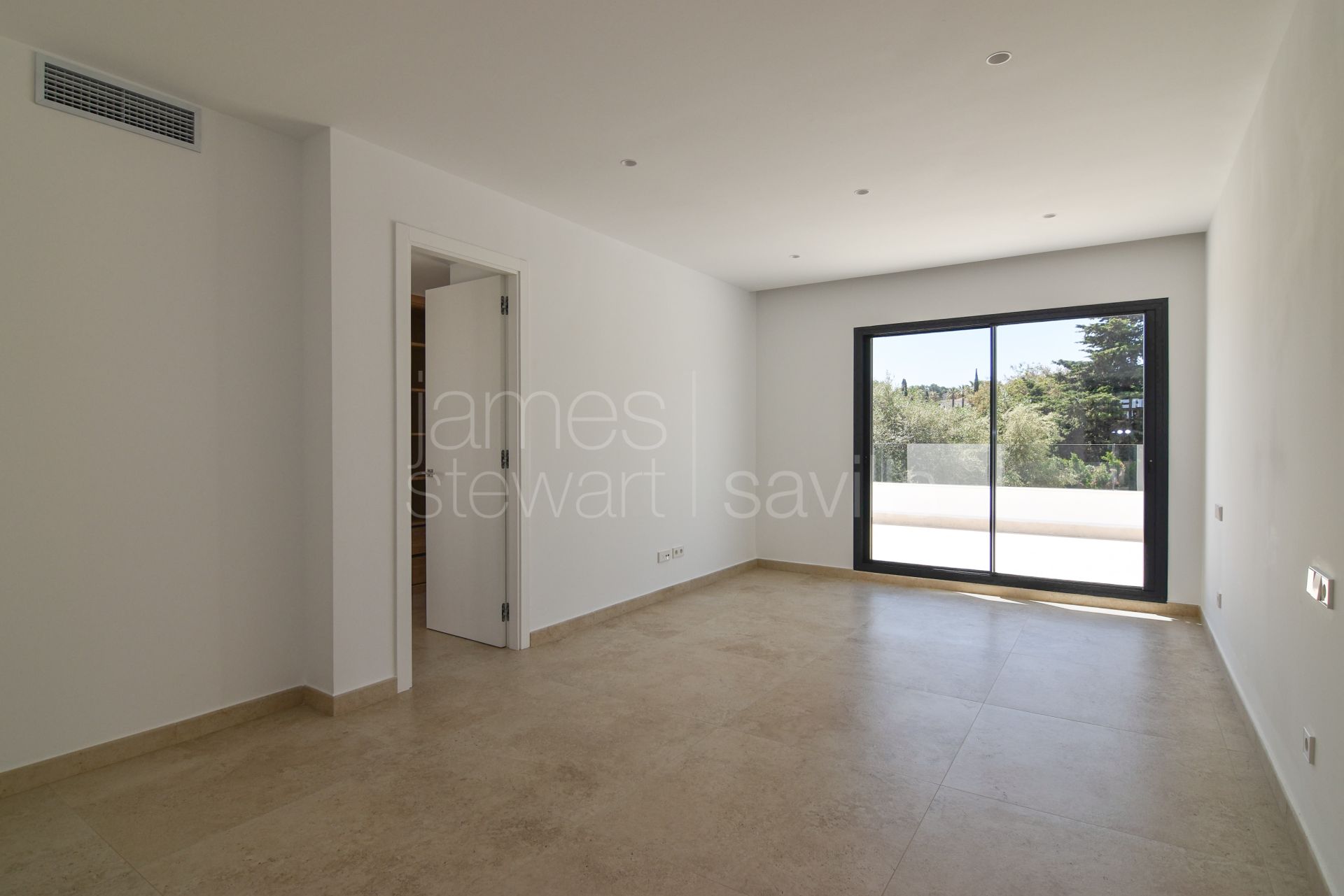 Nueva construcción villa contemporánea con Diseño Sostenible en Sotogrande Costa