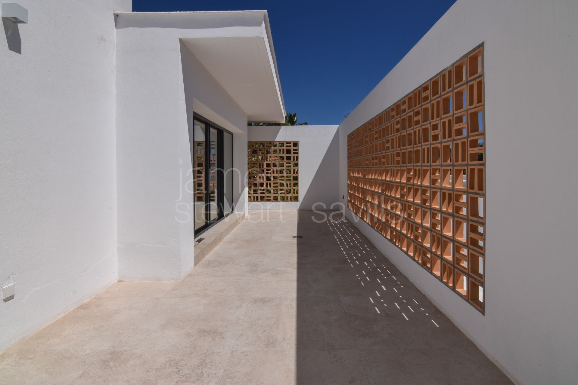 Nueva construcción villa contemporánea con Diseño Sostenible en Sotogrande Costa