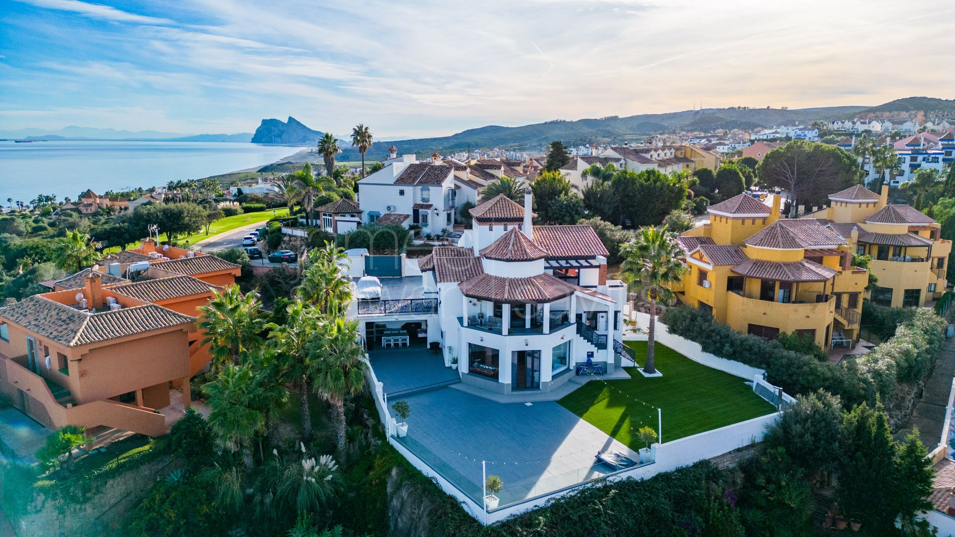 Fantastic Villa in Alcaidesa Costa, Cadiz