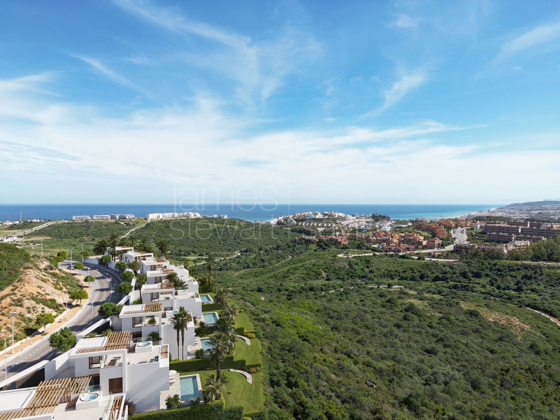 Villas en Casares Costa con Vistas al Mediterráneo y Finca Cortesín | Diseño Moderno y Exclusivo