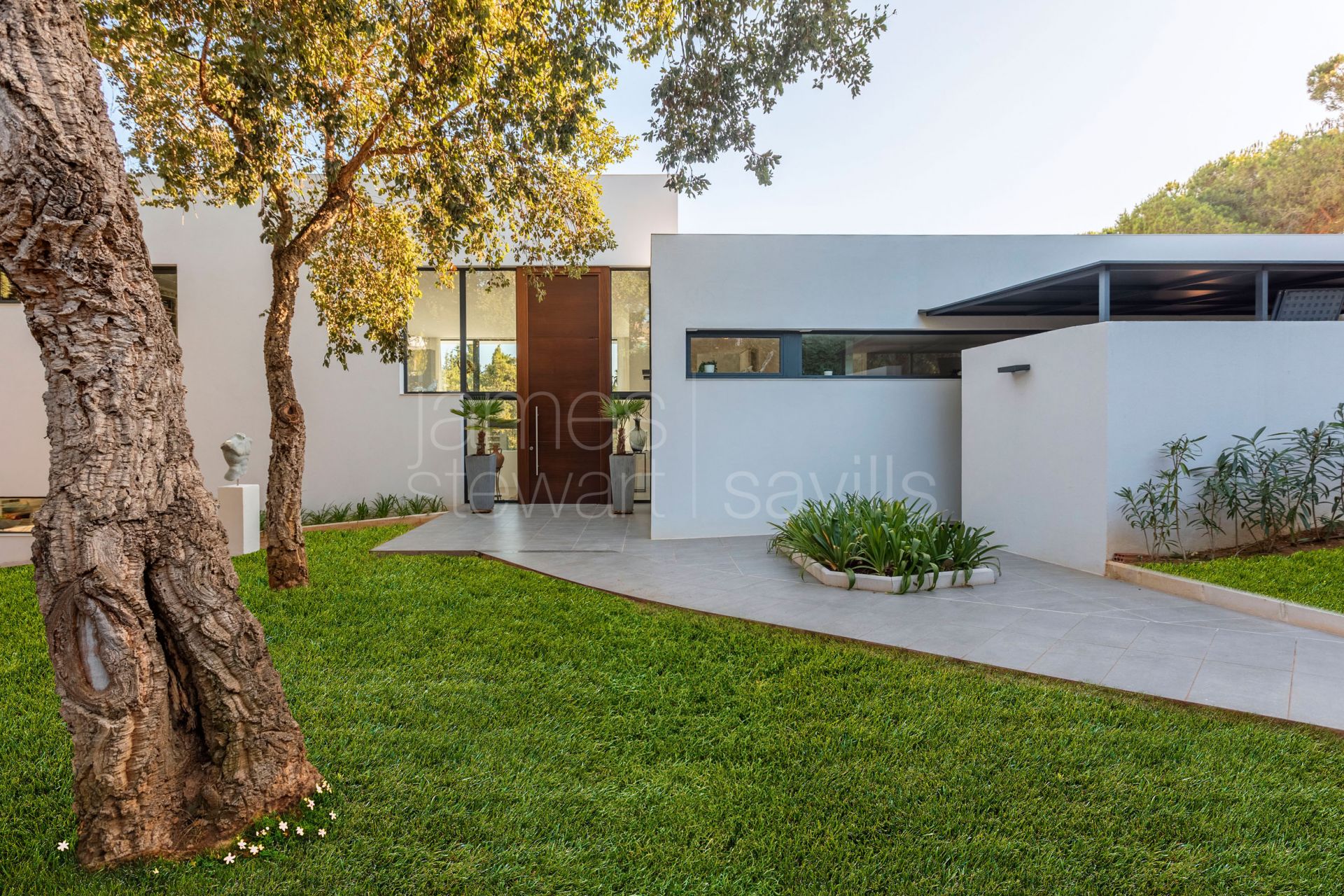 Modern Villa for Sale in Zone D, Sotogrande