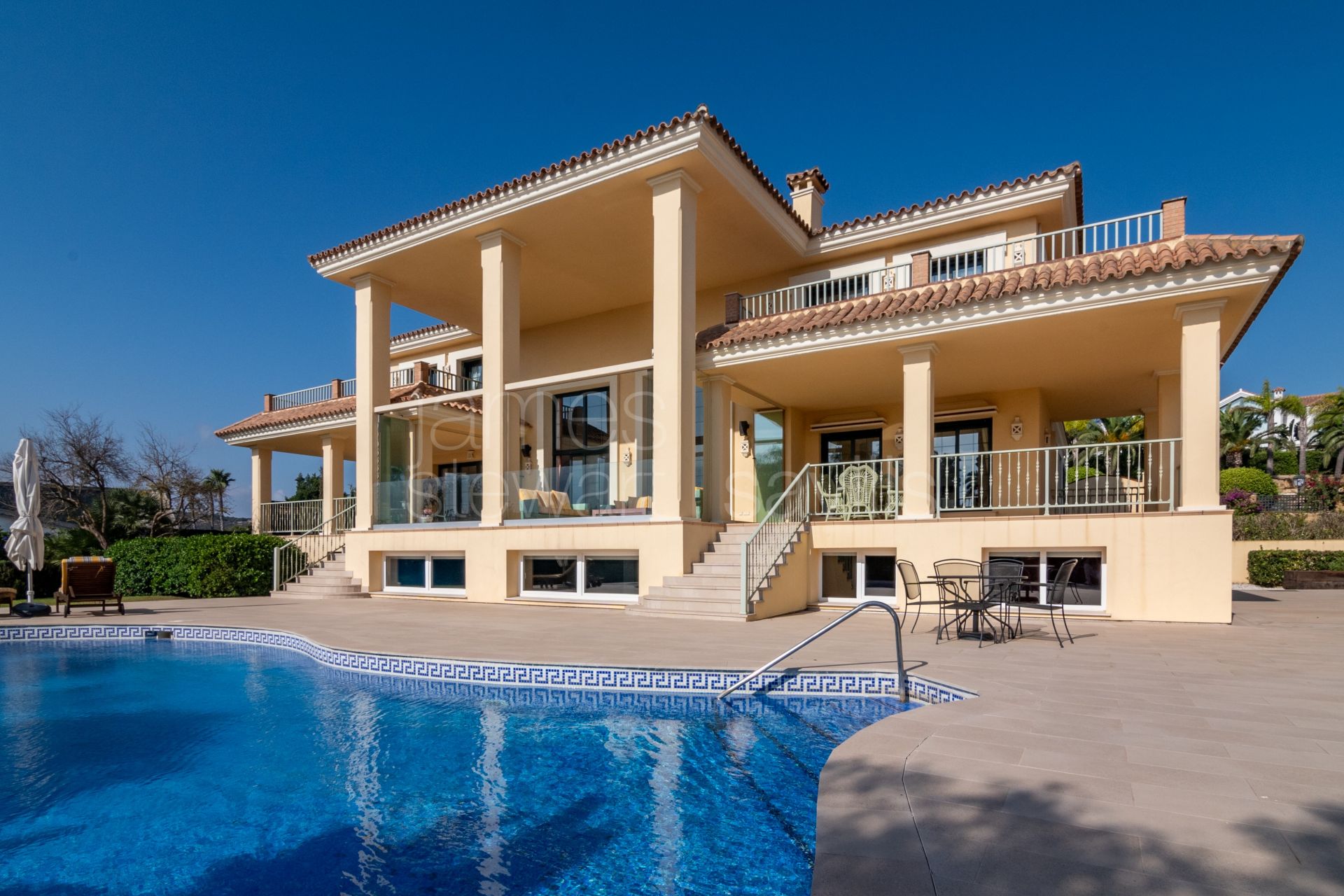 Spacious Family Villa in Sotogrande Alto