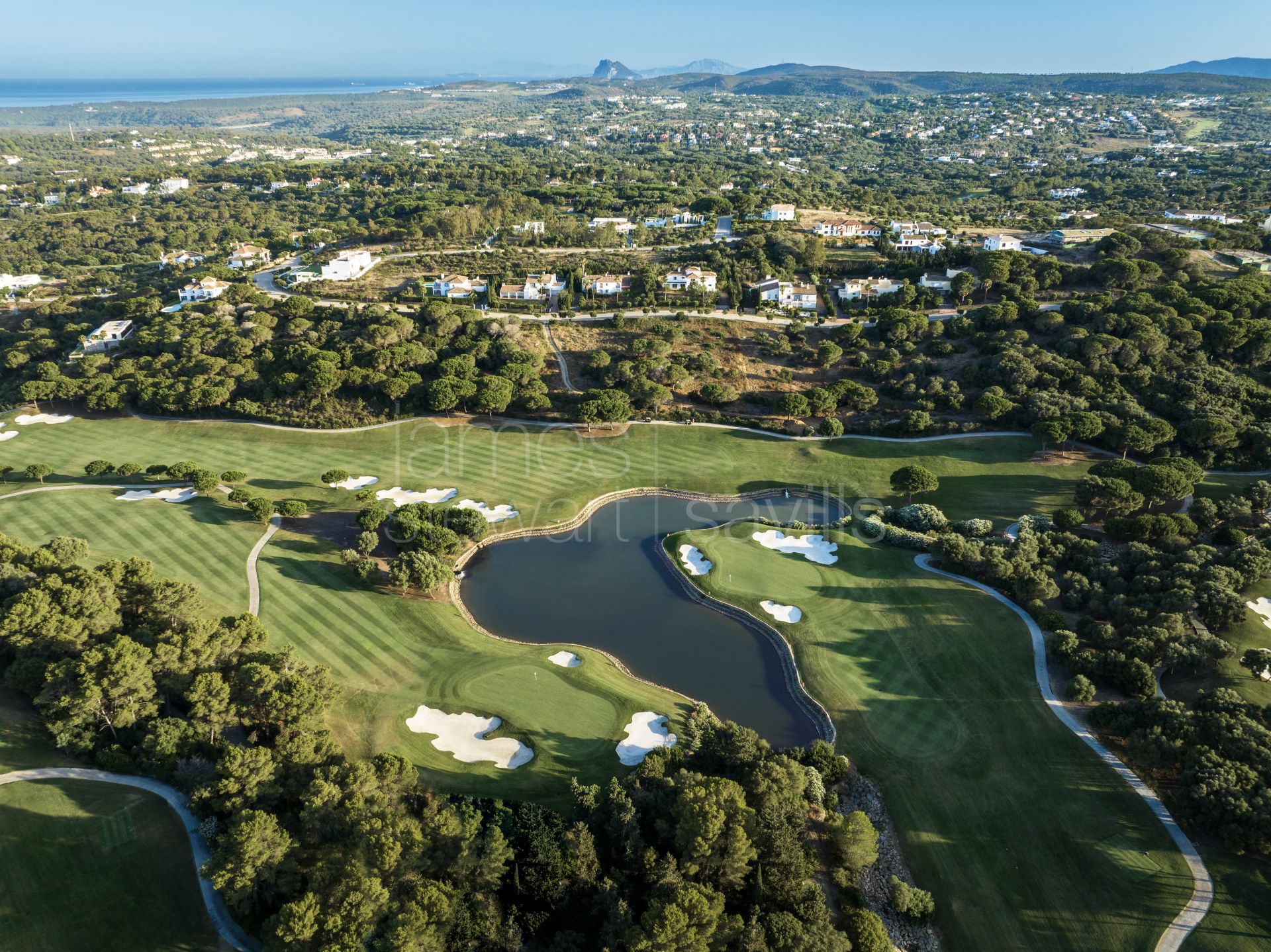 Parcela en Primera Línea de Golf en La Reserva, Sotogrande