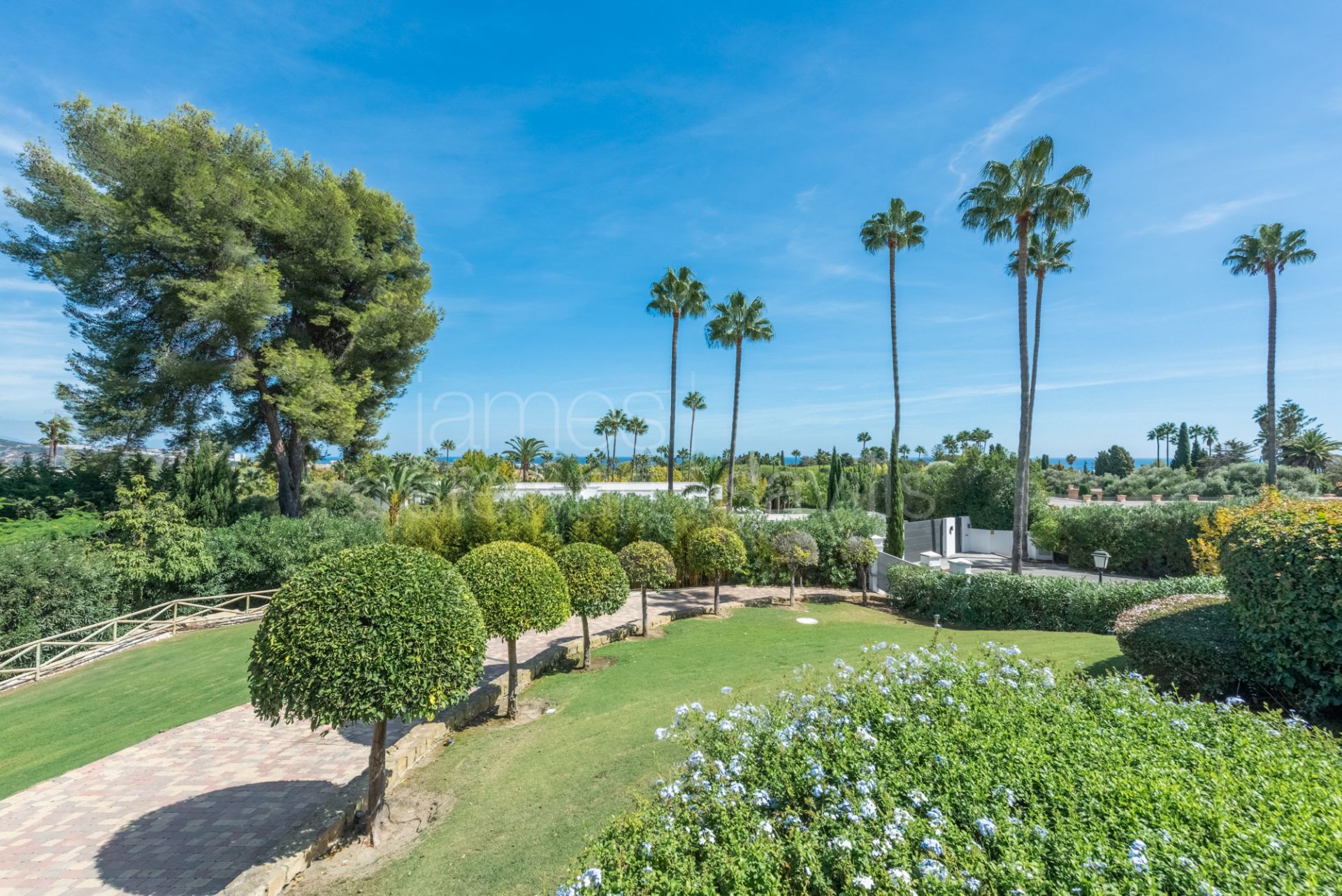 Elegant Villa with Exceptional Mediterranean Views in the Kings and Queens Area of Sotogrande