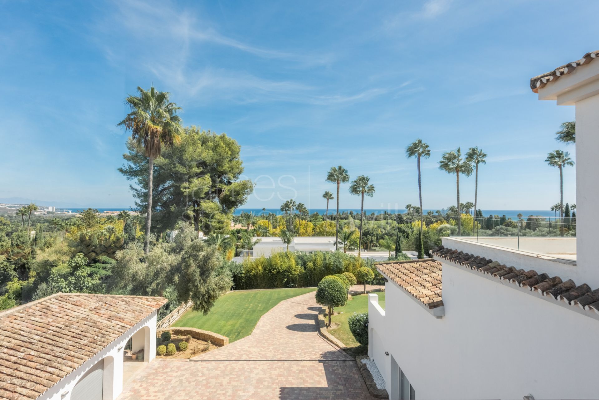 Elegant Villa with Exceptional Mediterranean Views in the Kings and Queens Area of Sotogrande